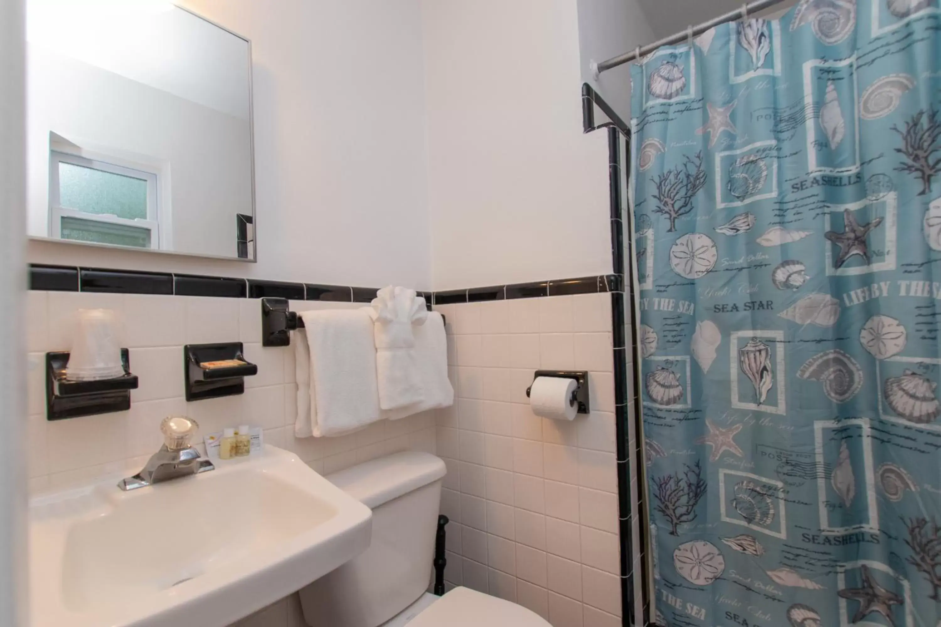 Bathroom in Sunset Cove Beach Resort