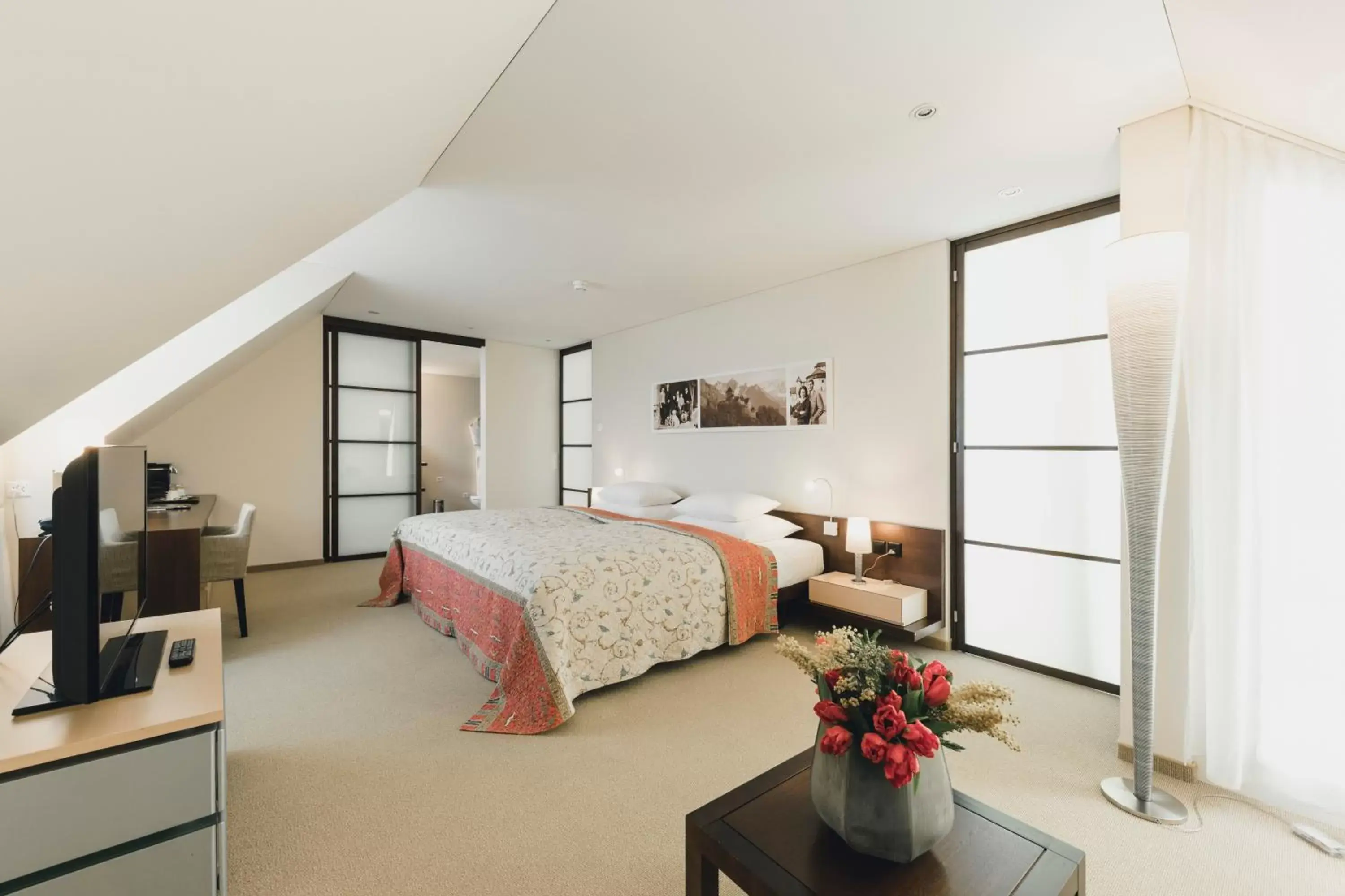 Bedroom, Bed in Residence Hotel Bedroom, Bed in Residence Hotel