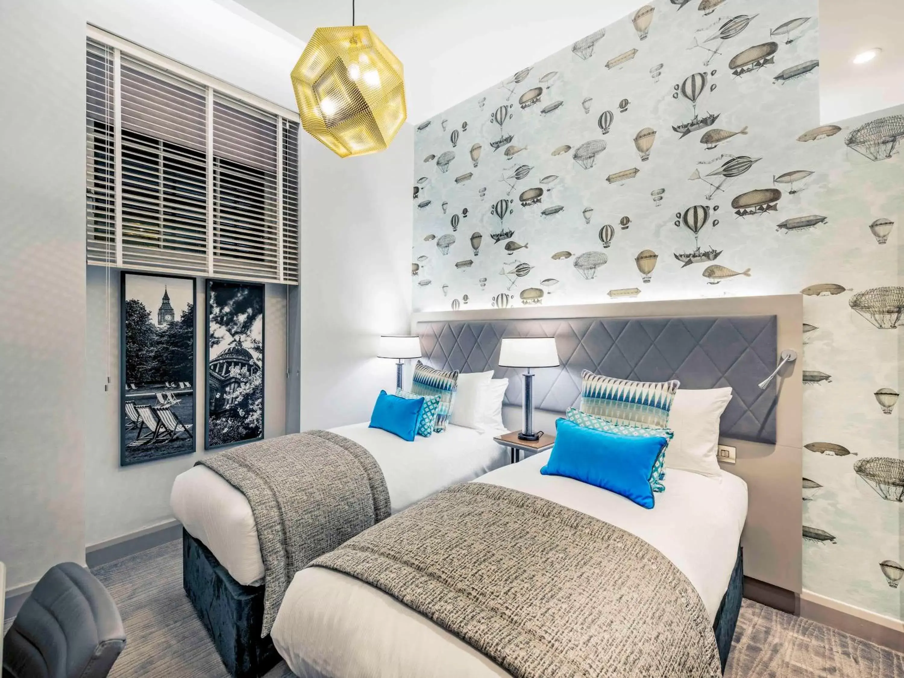 Bedroom, Bed in Mercure London Hyde Park Hotel