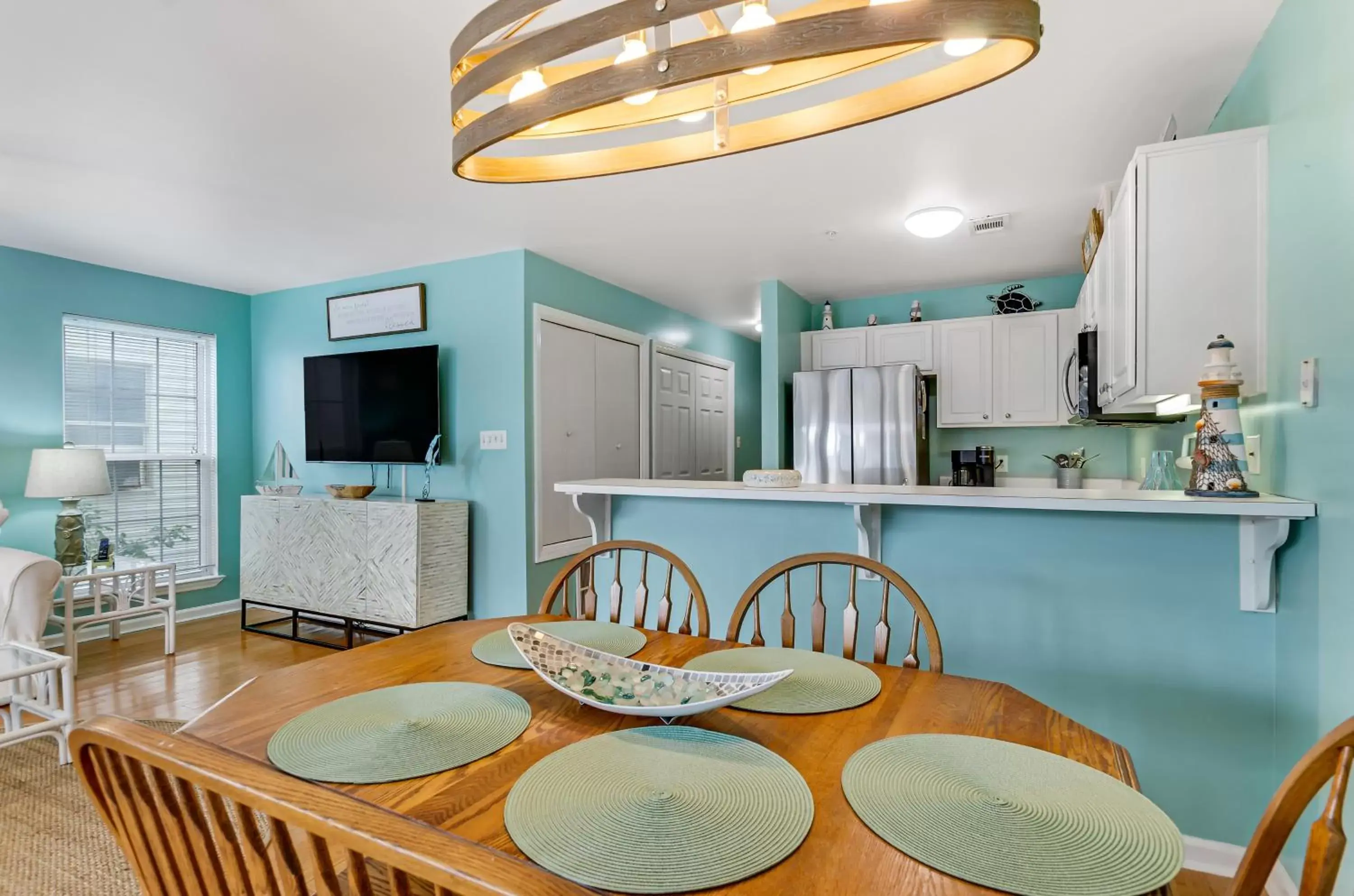 Dining Area in South Beach Views