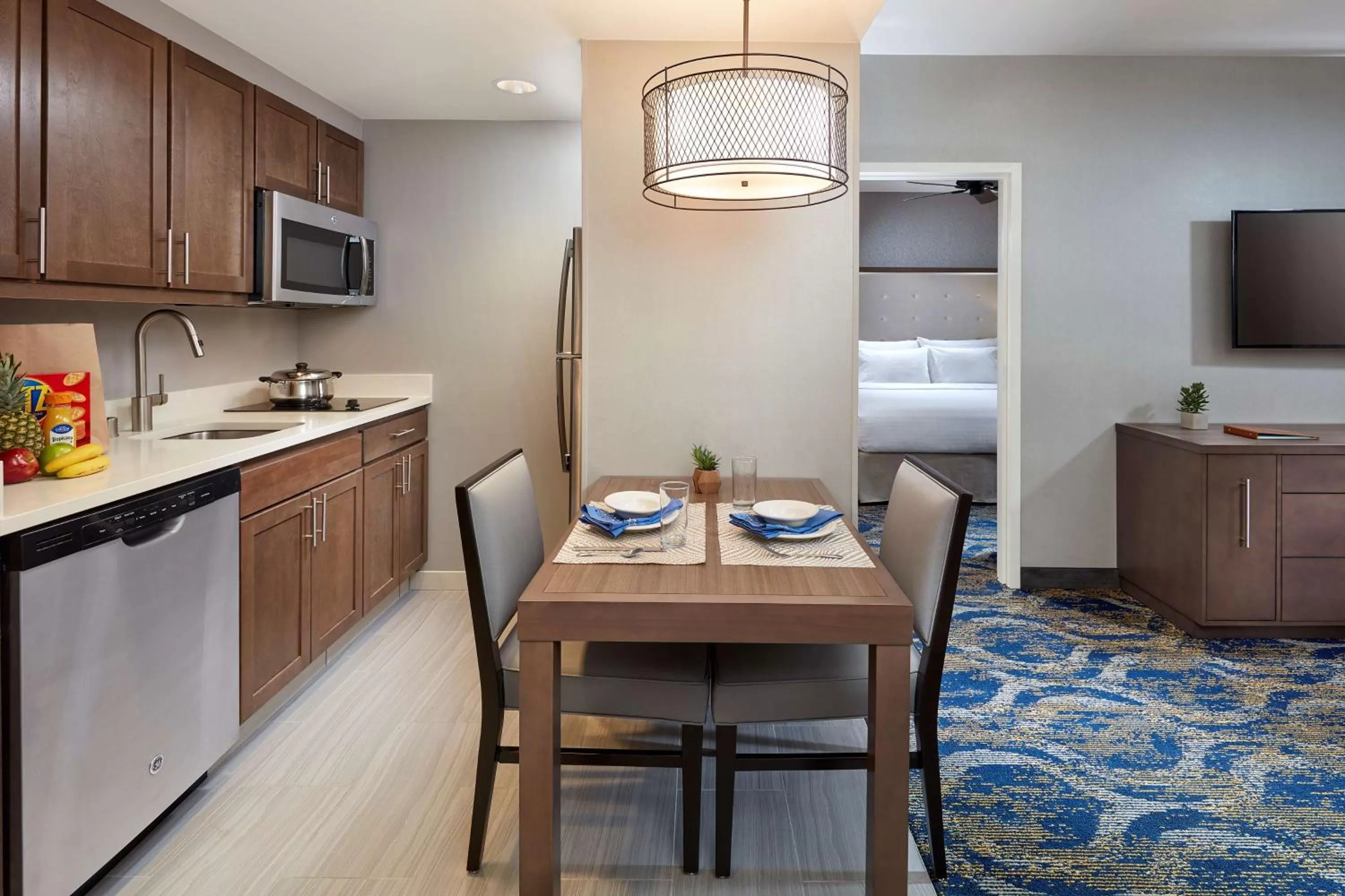 Kitchen or kitchenette in Homewood Suites By Hilton Los Angeles Redondo Beach