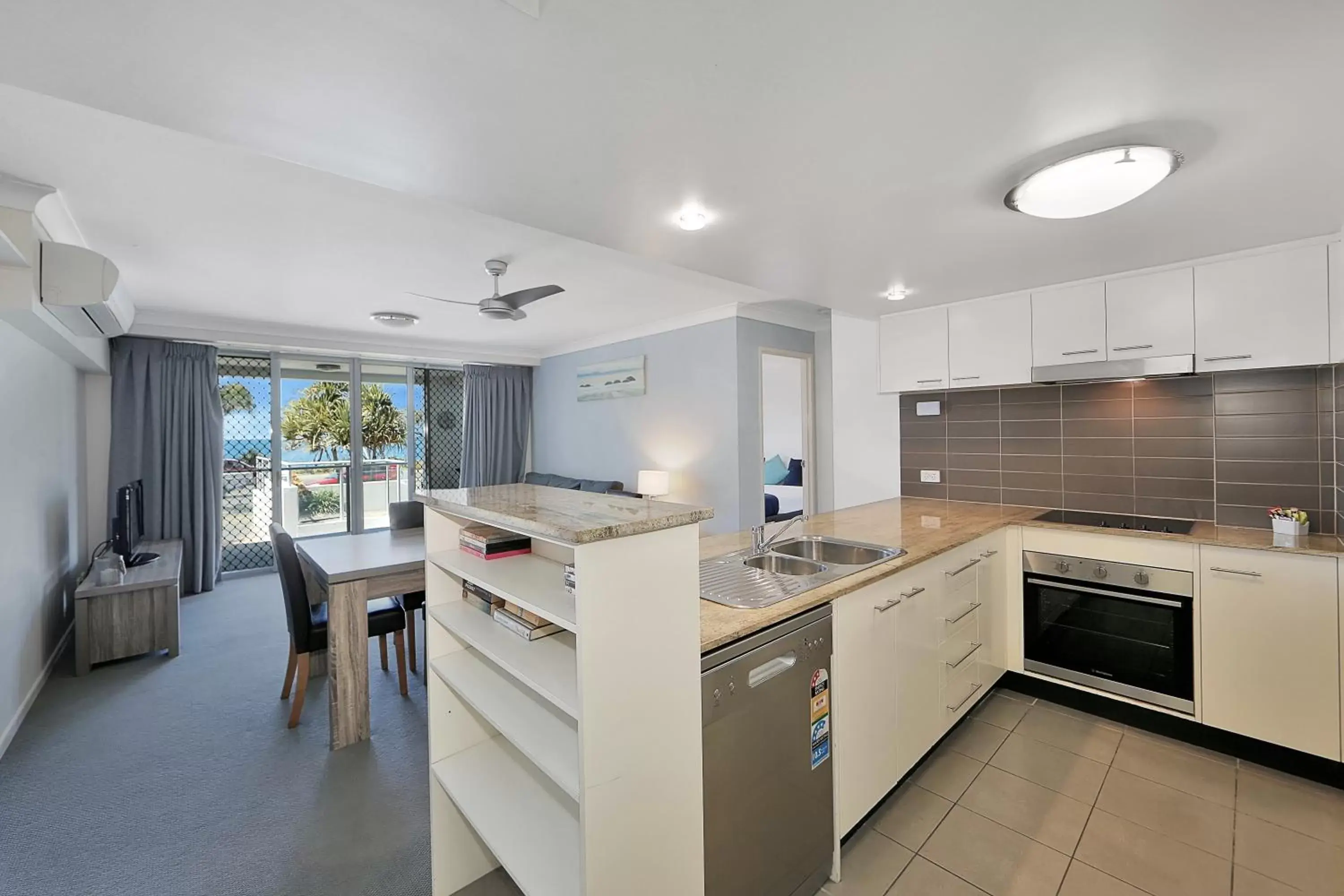 Kitchen or kitchenette, Kitchen/Kitchenette in The Point Resort