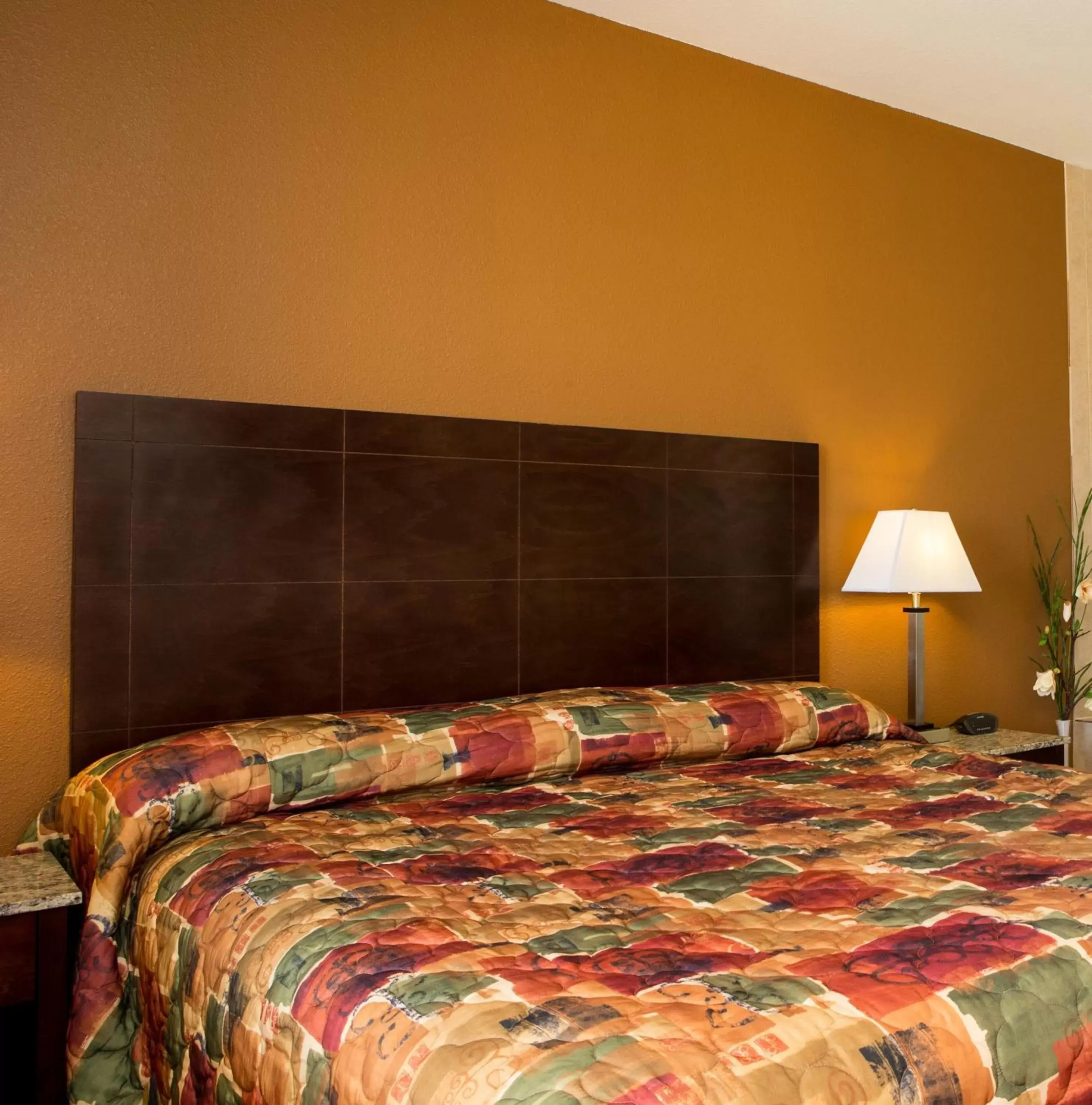 Bed in Sands Inn & Suites