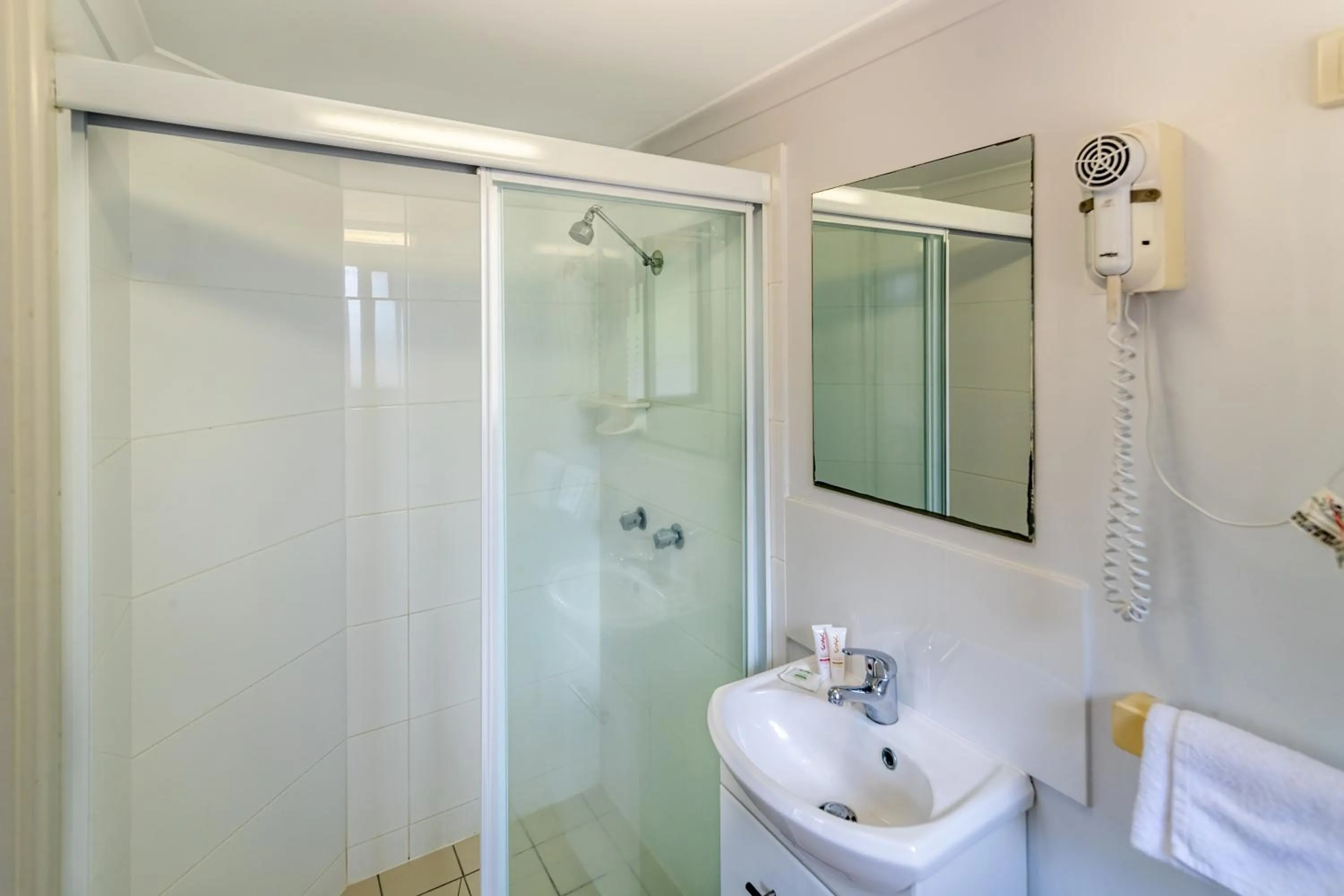 Bathroom in Ingenia Holidays Kingscliff