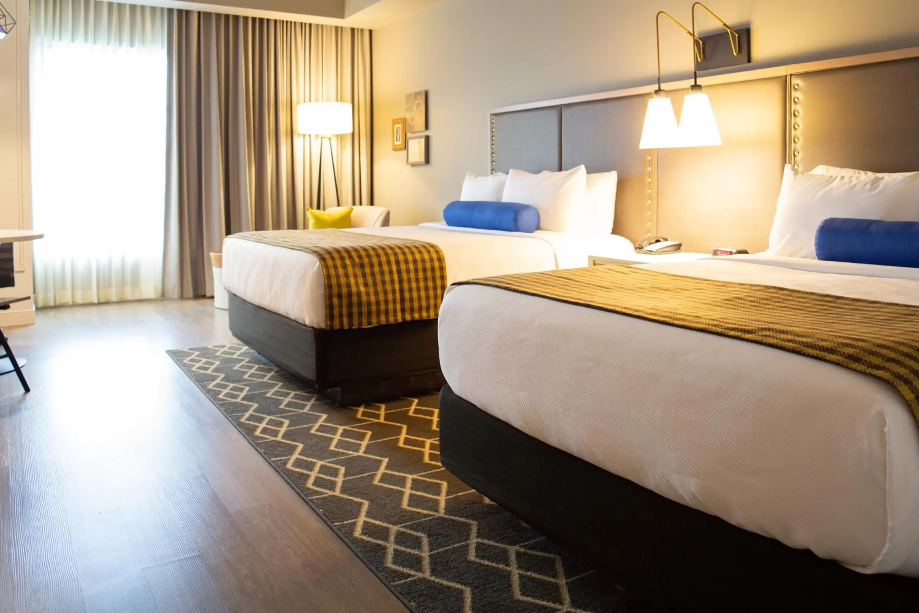 Photo of the whole room, Bed in Hotel Indigo Hattiesburg, an IHG Hotel