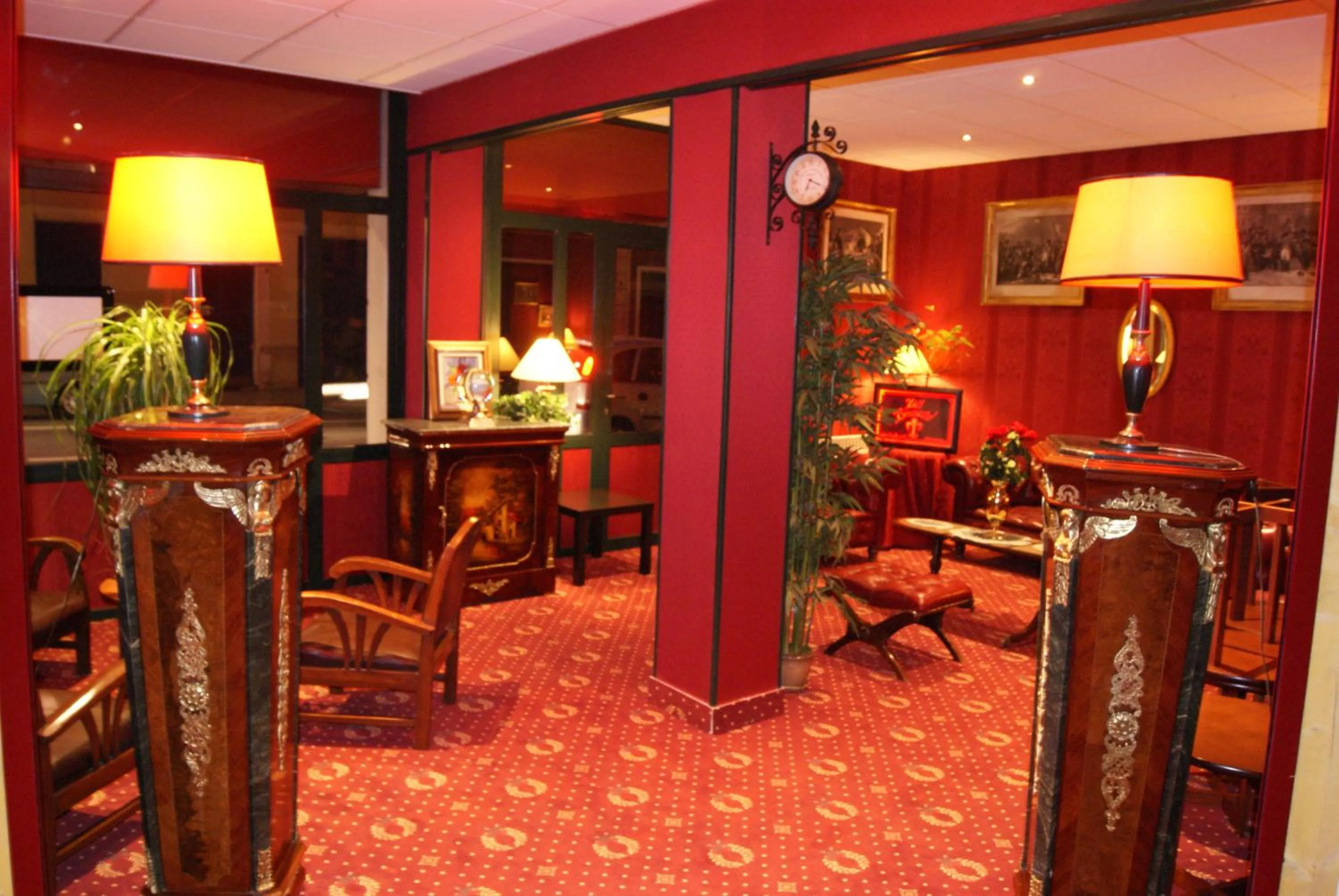 Lobby or reception in Hôtel 1er Consul Rouen