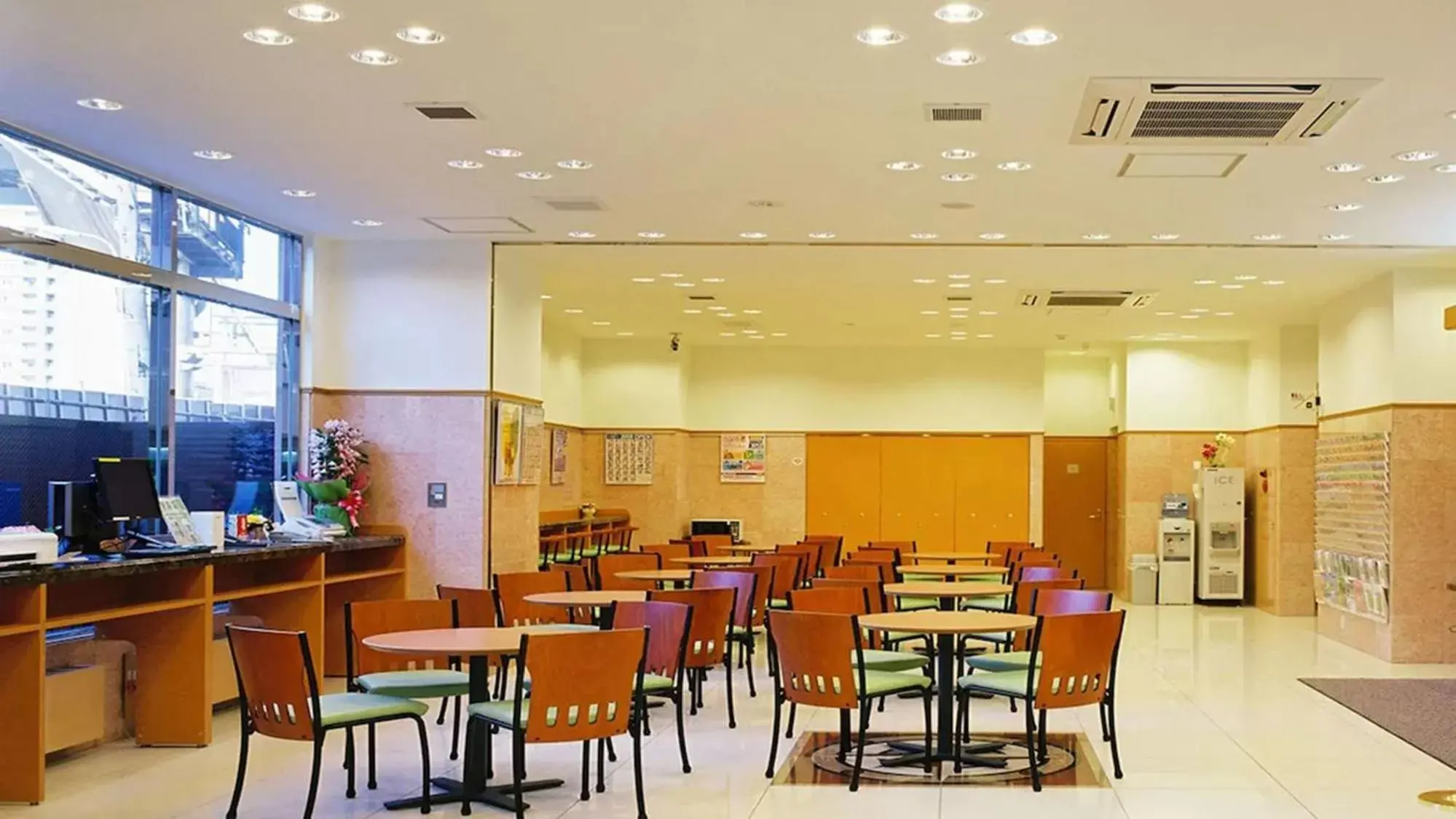 Lounge or bar, Restaurant/Places to Eat in Toyoko Inn Sendai eki Nishi guchi Chuo