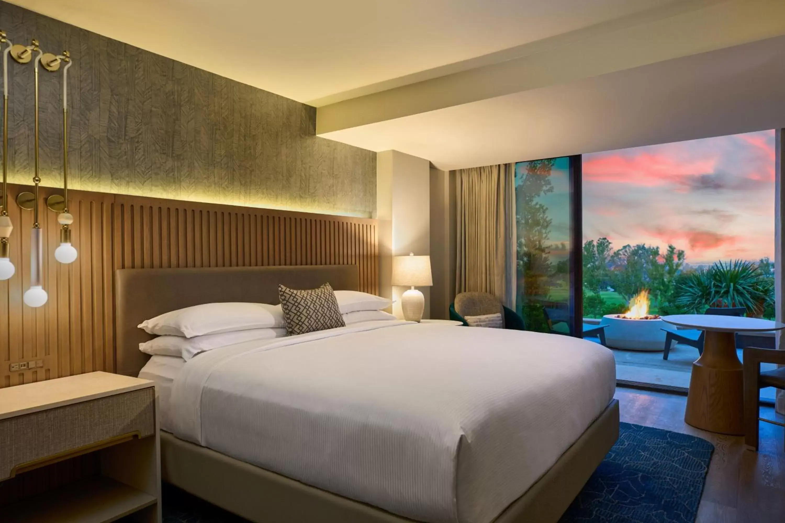 Bedroom, Bed in VEA Newport Beach, a Marriott Resort & Spa