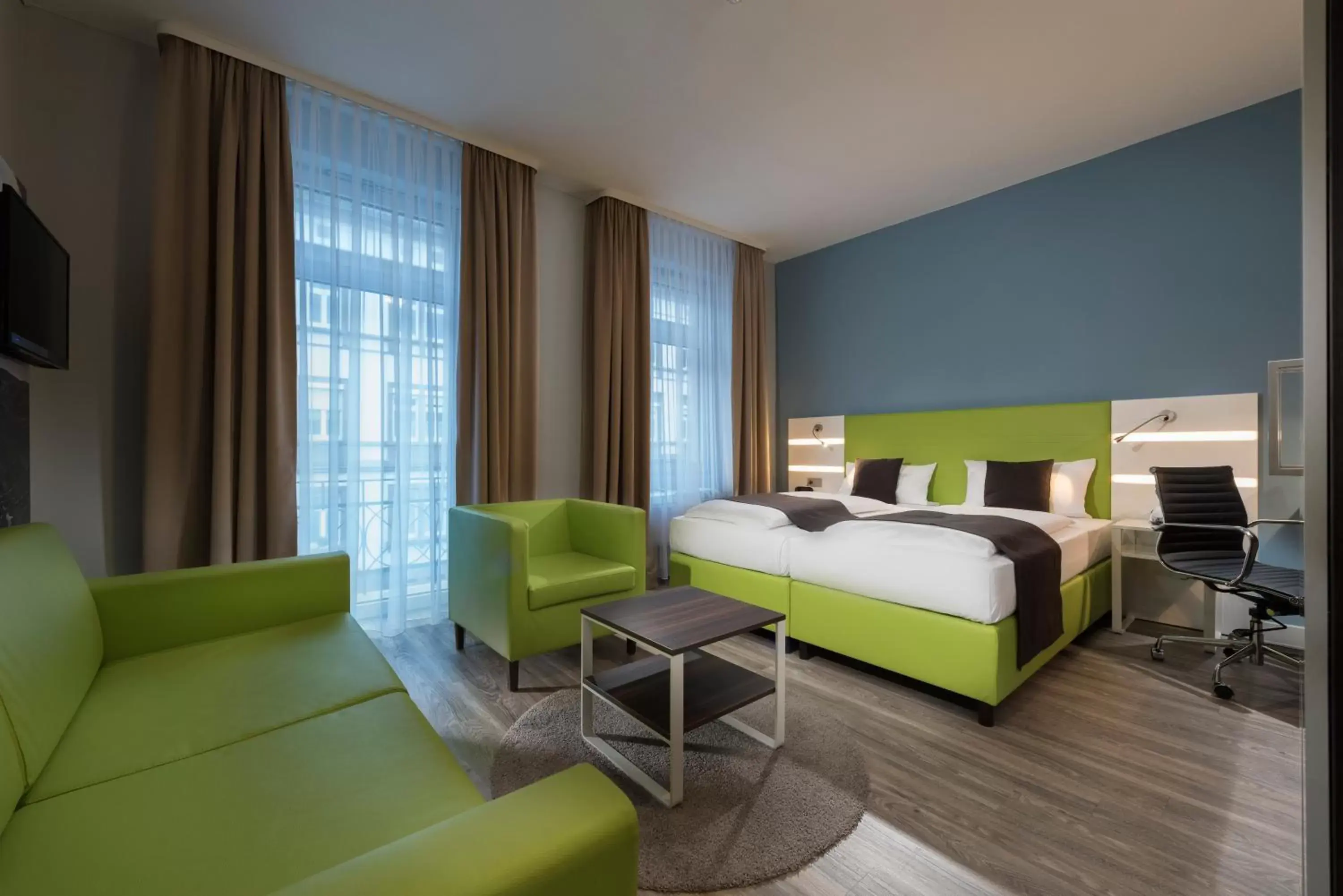 Photo of the whole room, Room Photo in ibis Styles Offenburg City