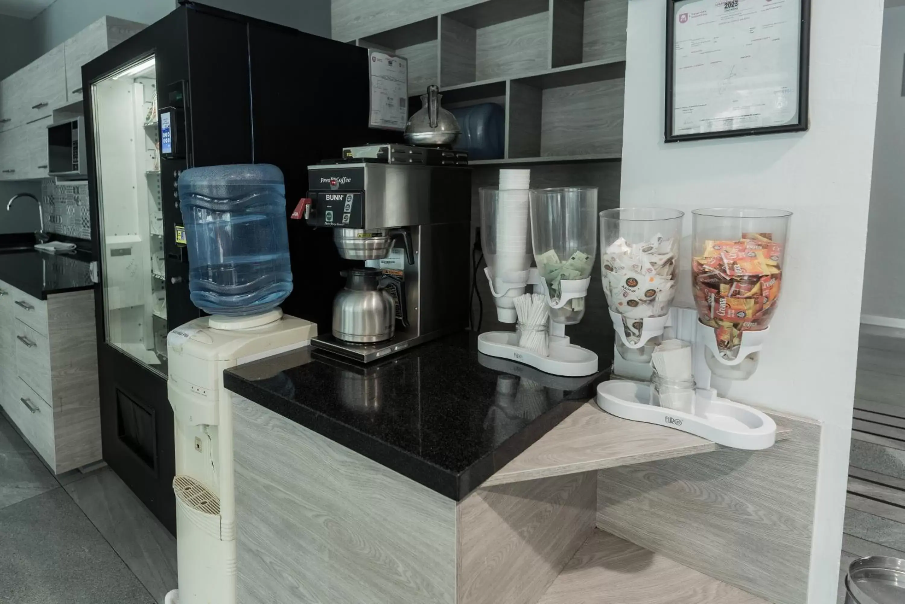 Coffee/tea facilities in HOTEL LEMON GREEN -Zona Expo Frente al Centro de Convenciones