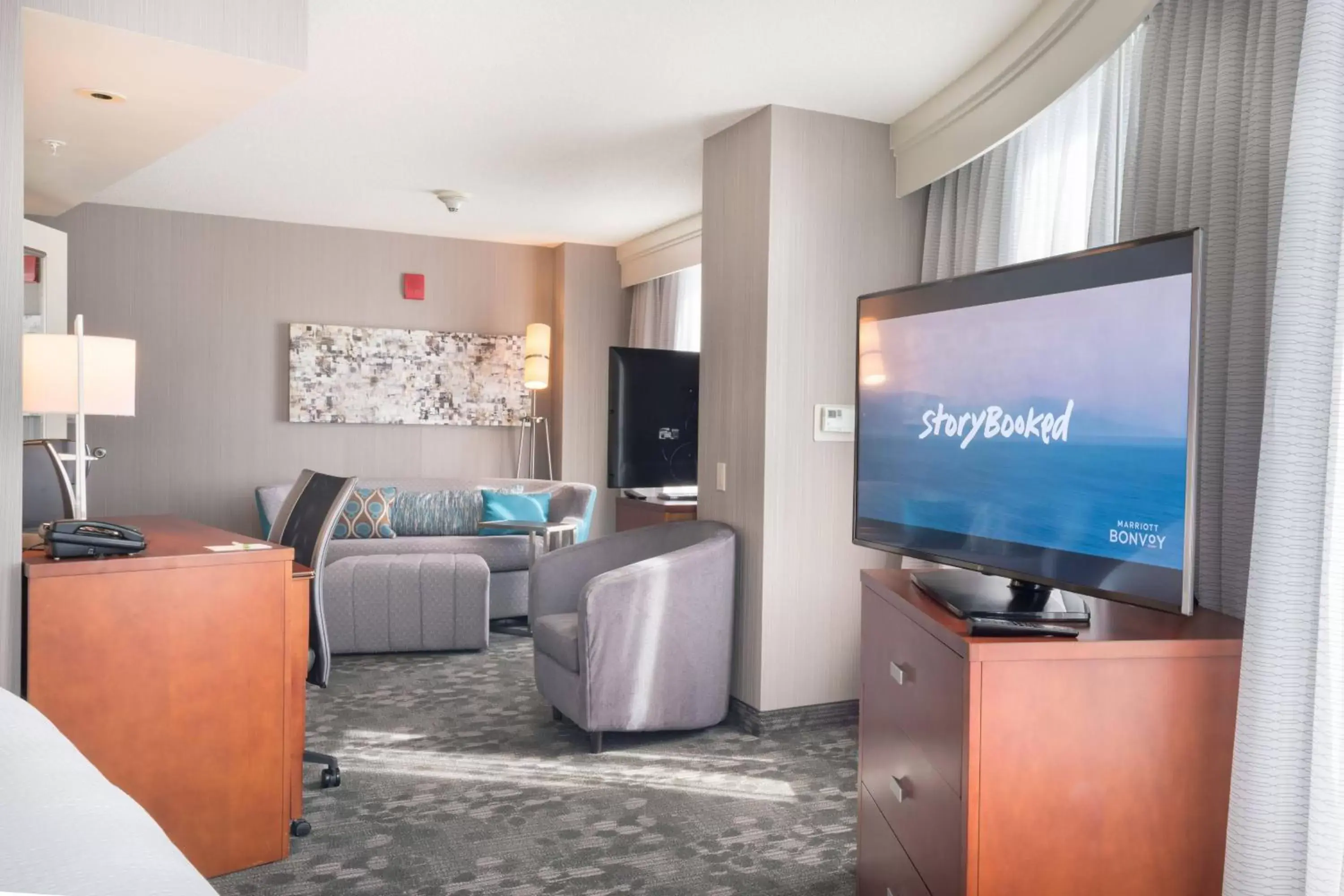 Photo of the whole room, TV/Entertainment Center in Courtyard by Marriott Silver Spring Downtown