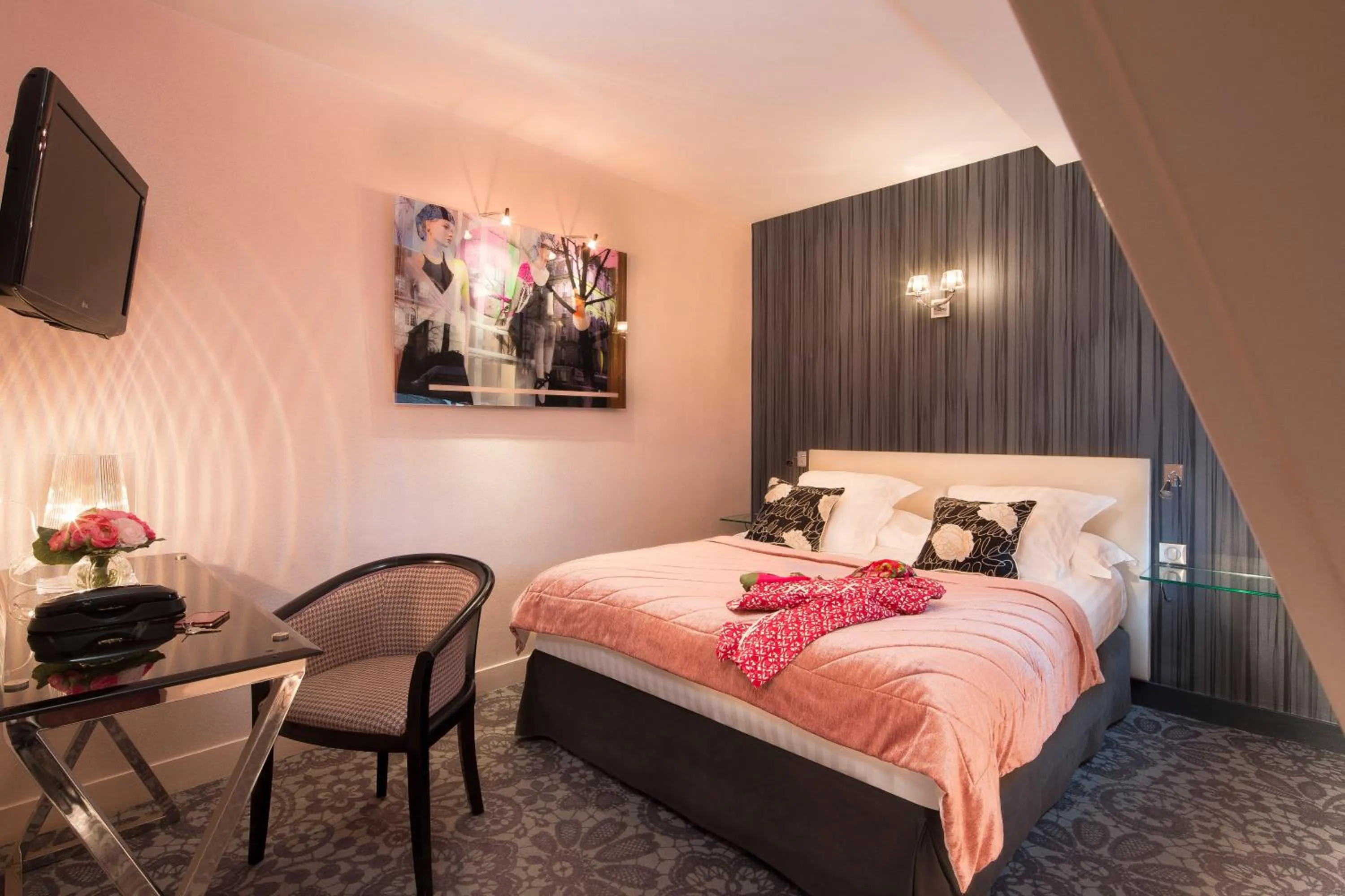 Photo of the whole room, Bed in Hotel Best Western Anjou Lafayette