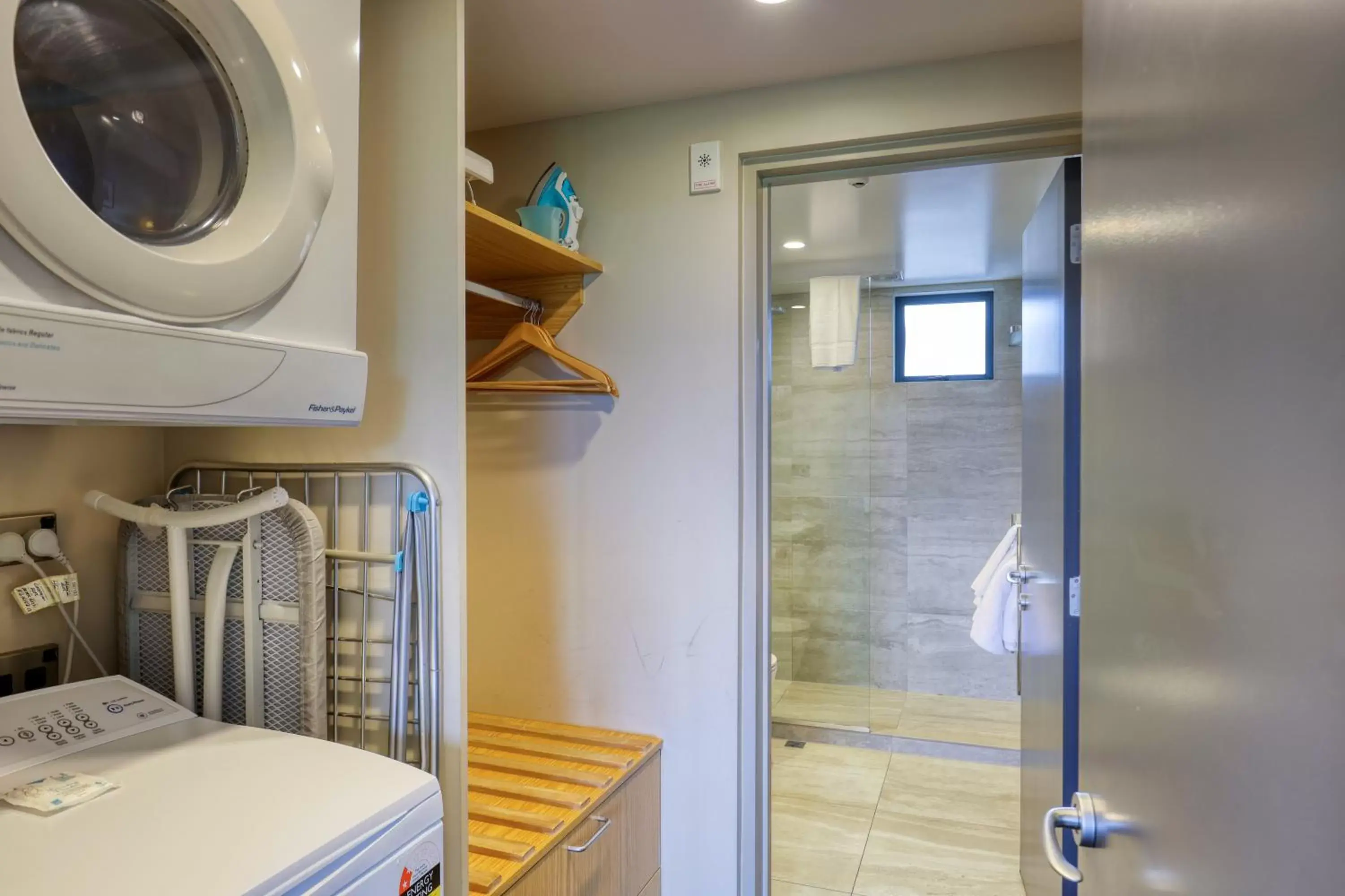 Bathroom in Garden Court Suites & Apartments