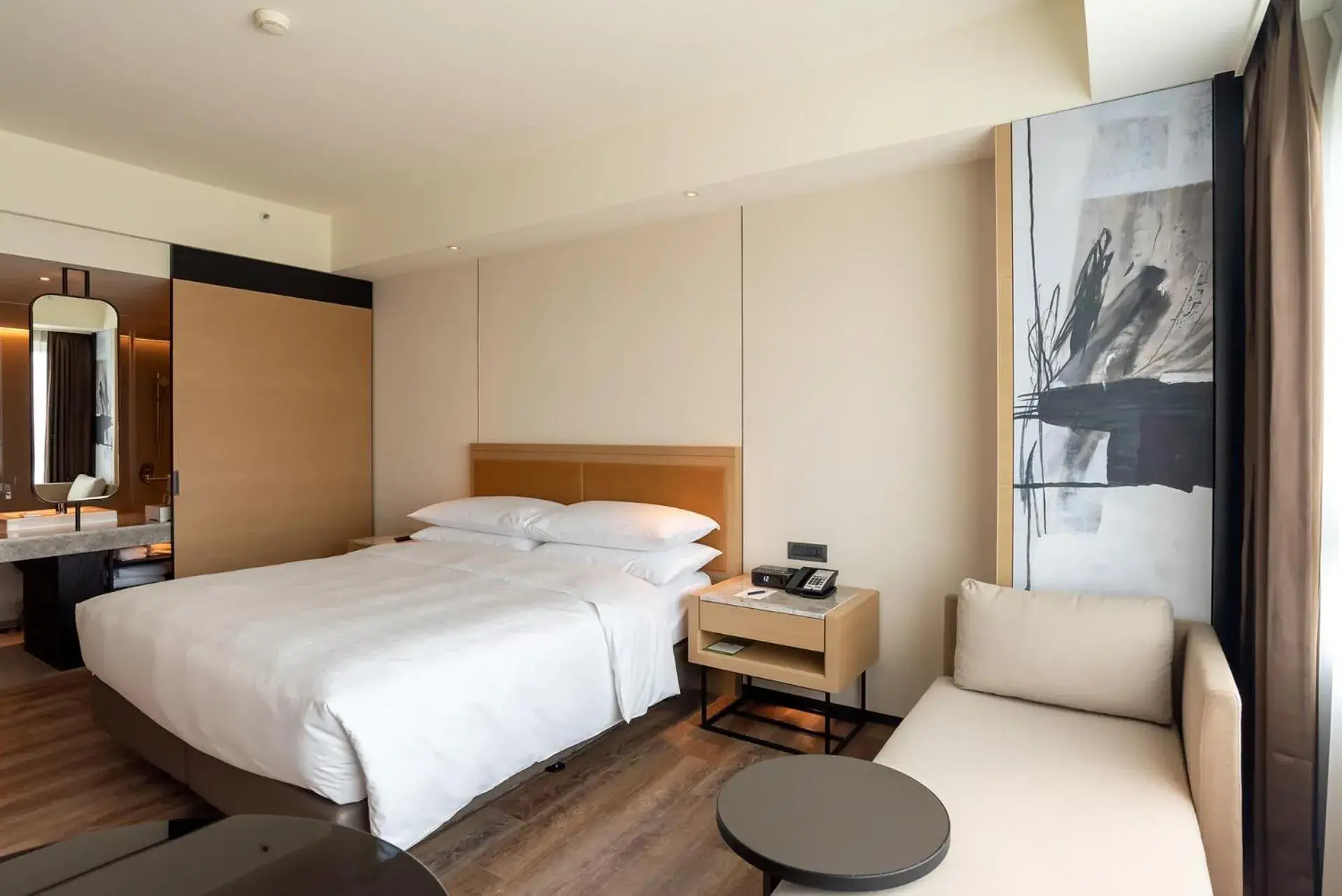 Bed in Sheraton Taoyuan Hotel