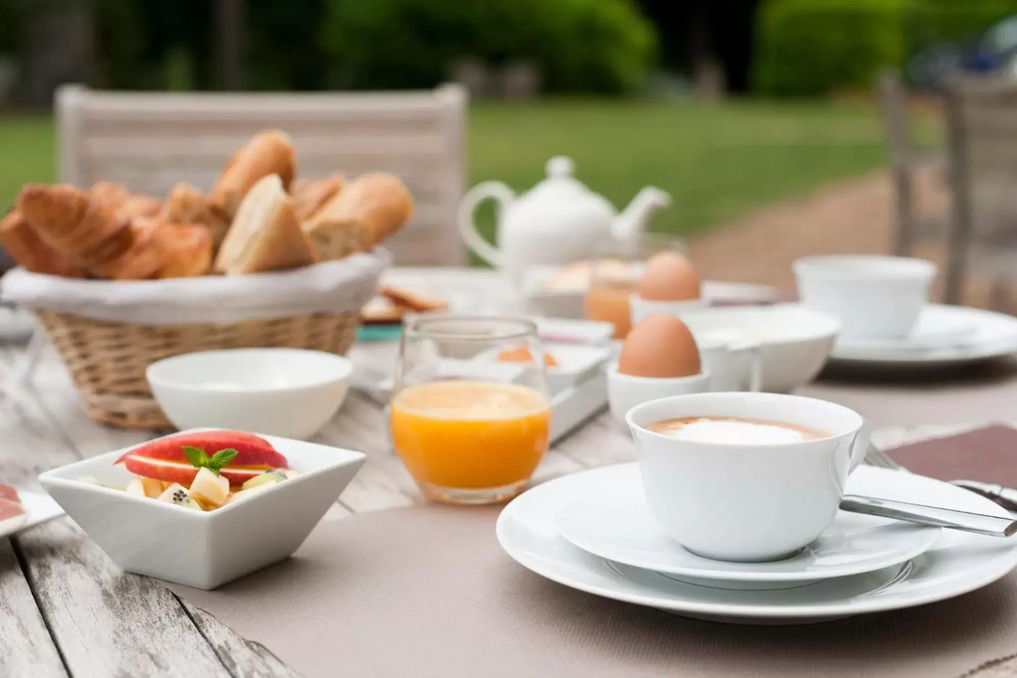 Continental breakfast, Breakfast in Château de Perreux, The Originals Collection