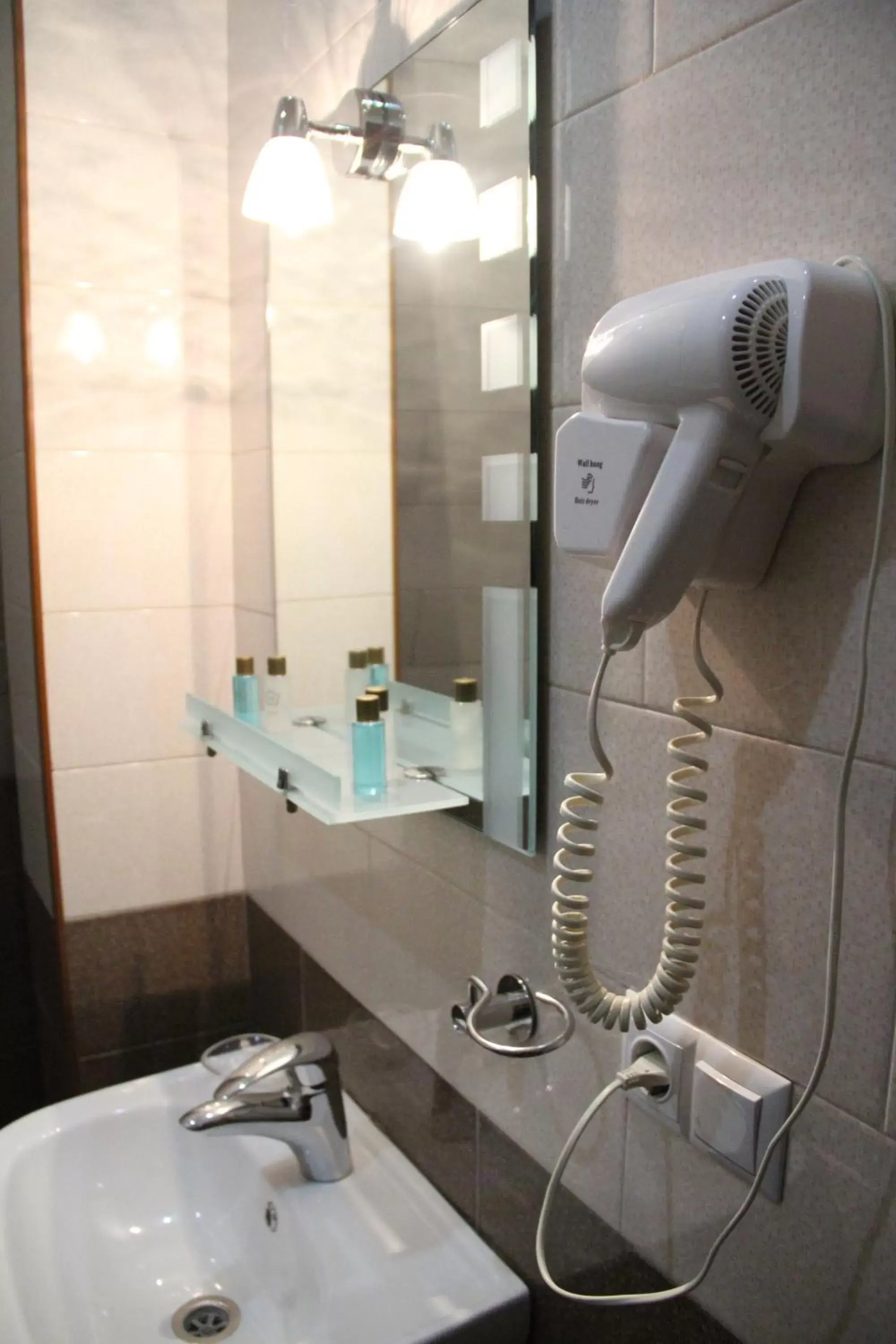 Toilet, Bathroom in Hotel Diplomat