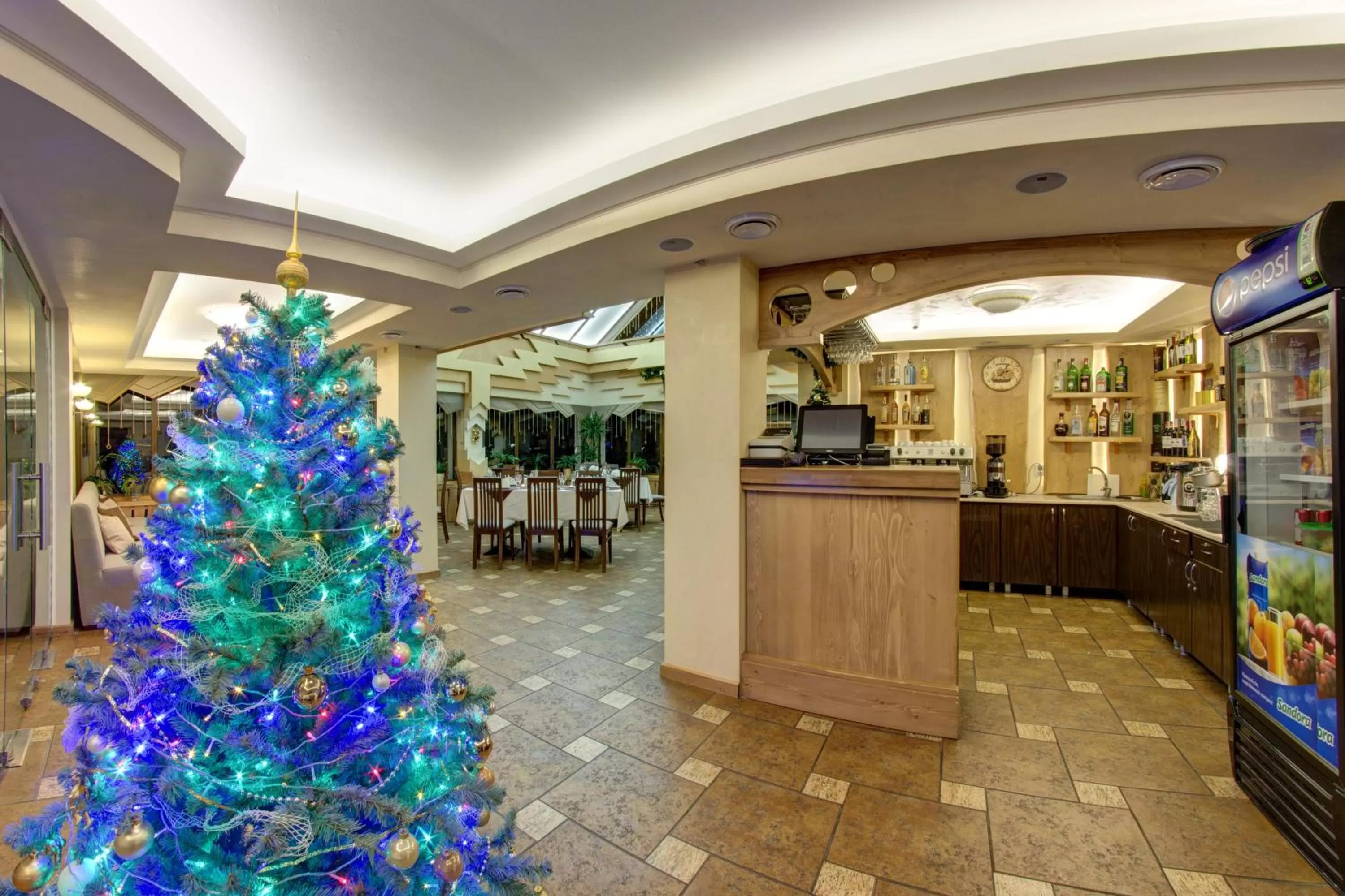 View (from property/room), Restaurant/Places to Eat in Wellland Hotel