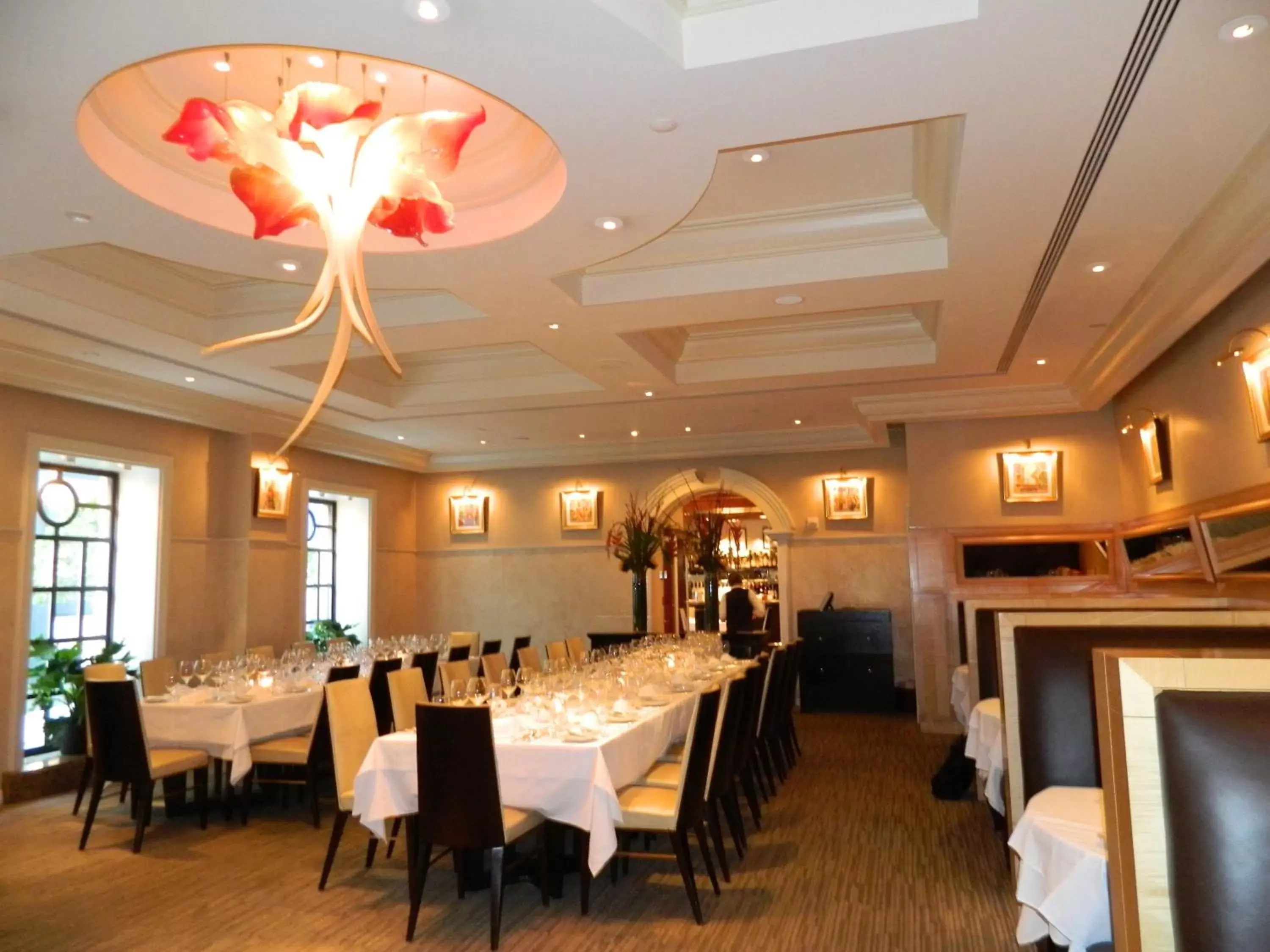 Restaurant/Places to Eat in Taj Campton Place