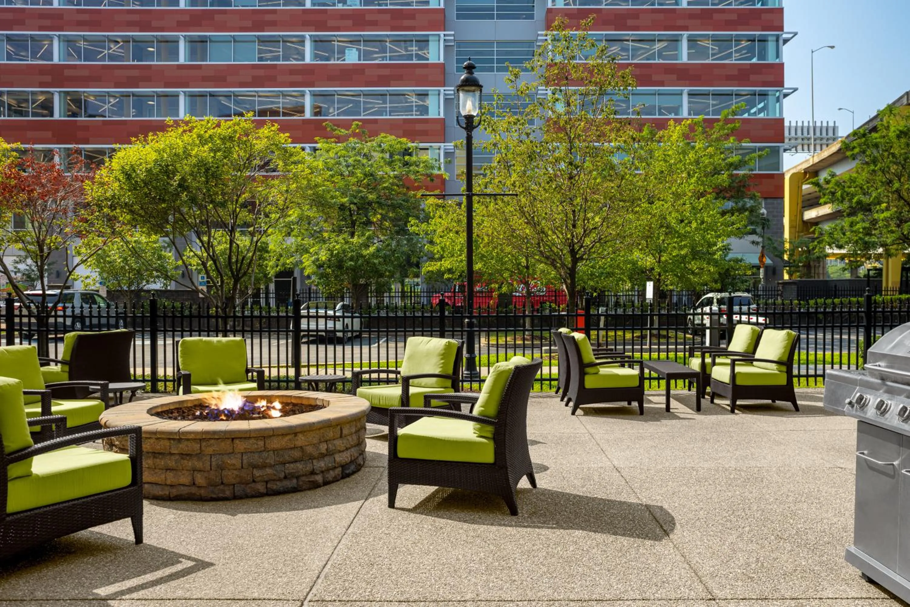 BBQ facilities in Hyatt Place Pittsburgh North Shore