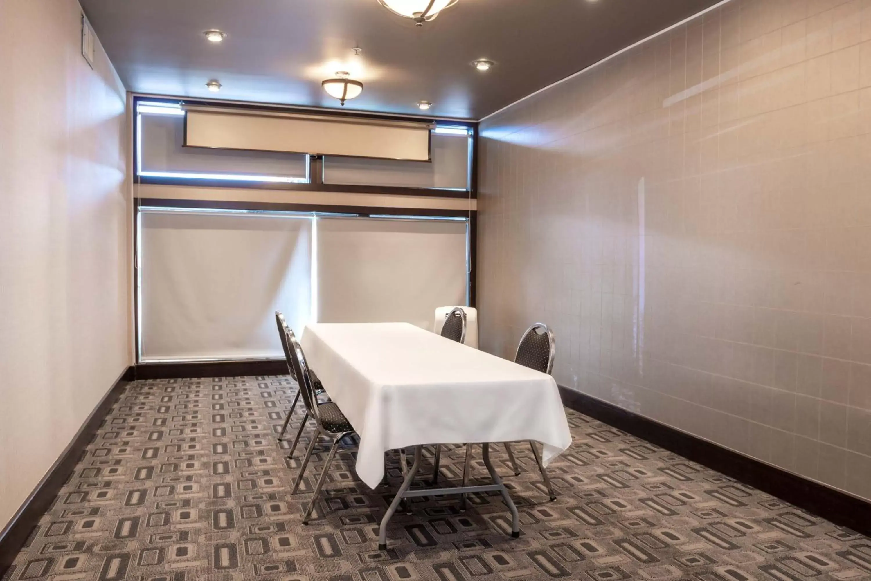 Meeting/conference room in Sandman Hotel Castlegar