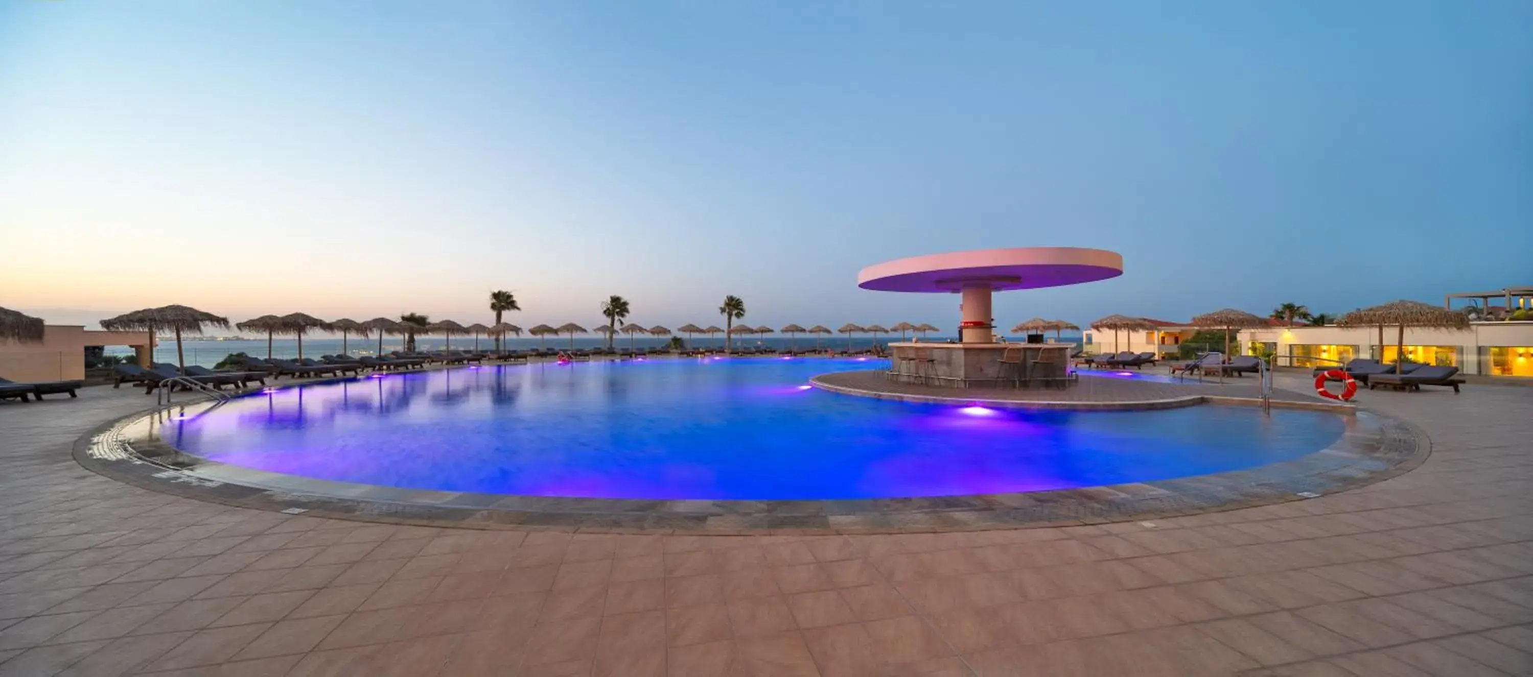 Swimming Pool in KRESTEN ROYAL Euphoria Resort