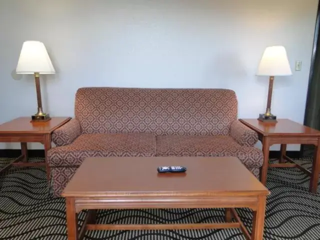Living room, Seating Area in Oscoda Lakeside Hotel