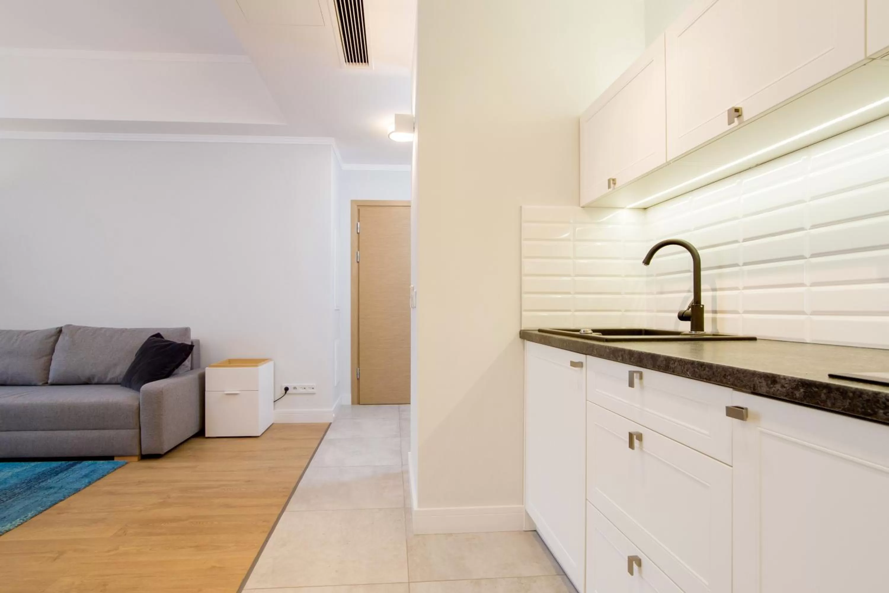 Kitchen or kitchenette in Riverside Aparthotel Cracow