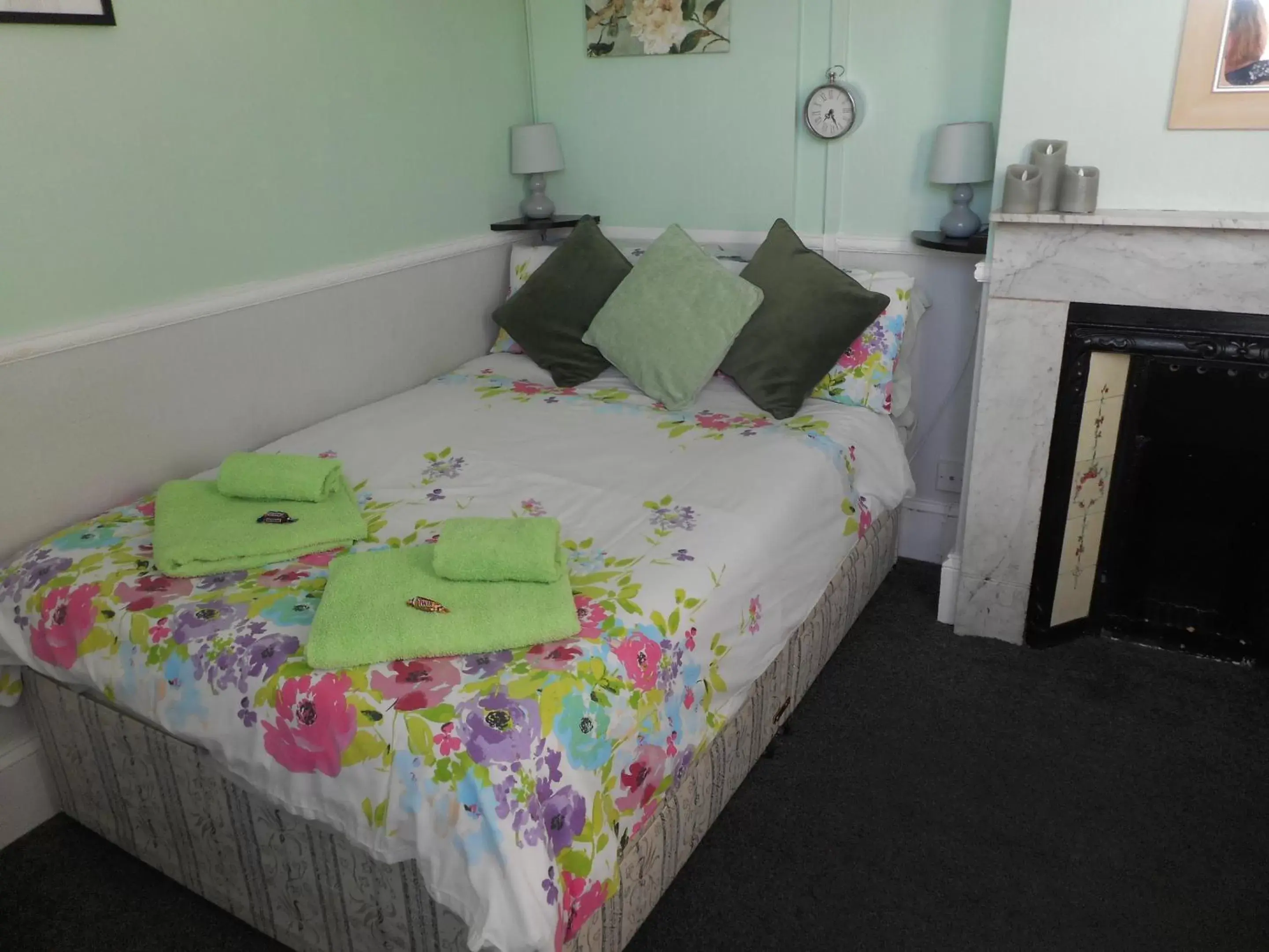 Economy Double Room in The George B&B