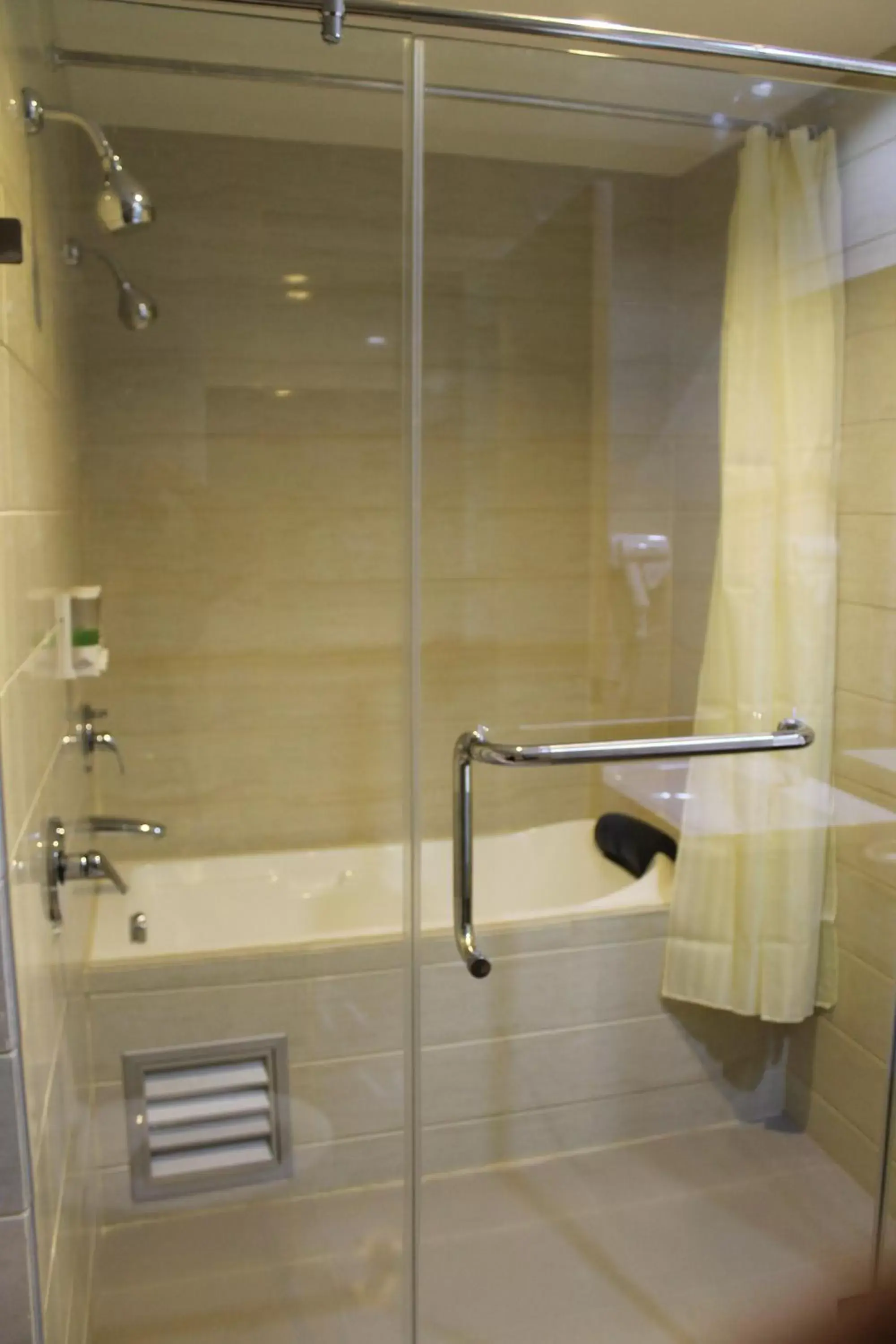 Shower, Bathroom in Dreamtel Jakarta