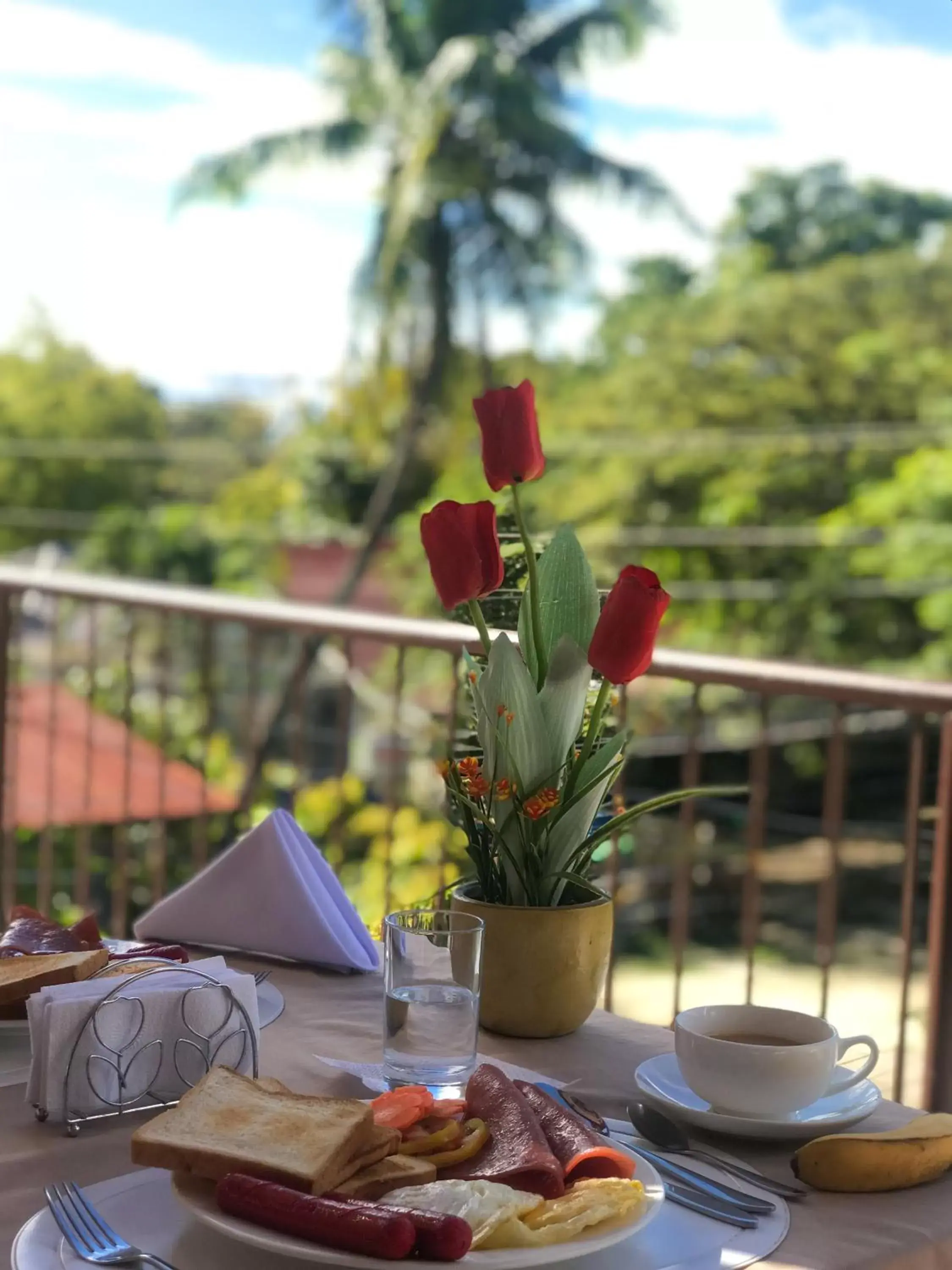 Balcony/Terrace in Luna Oslob Travellers Inn