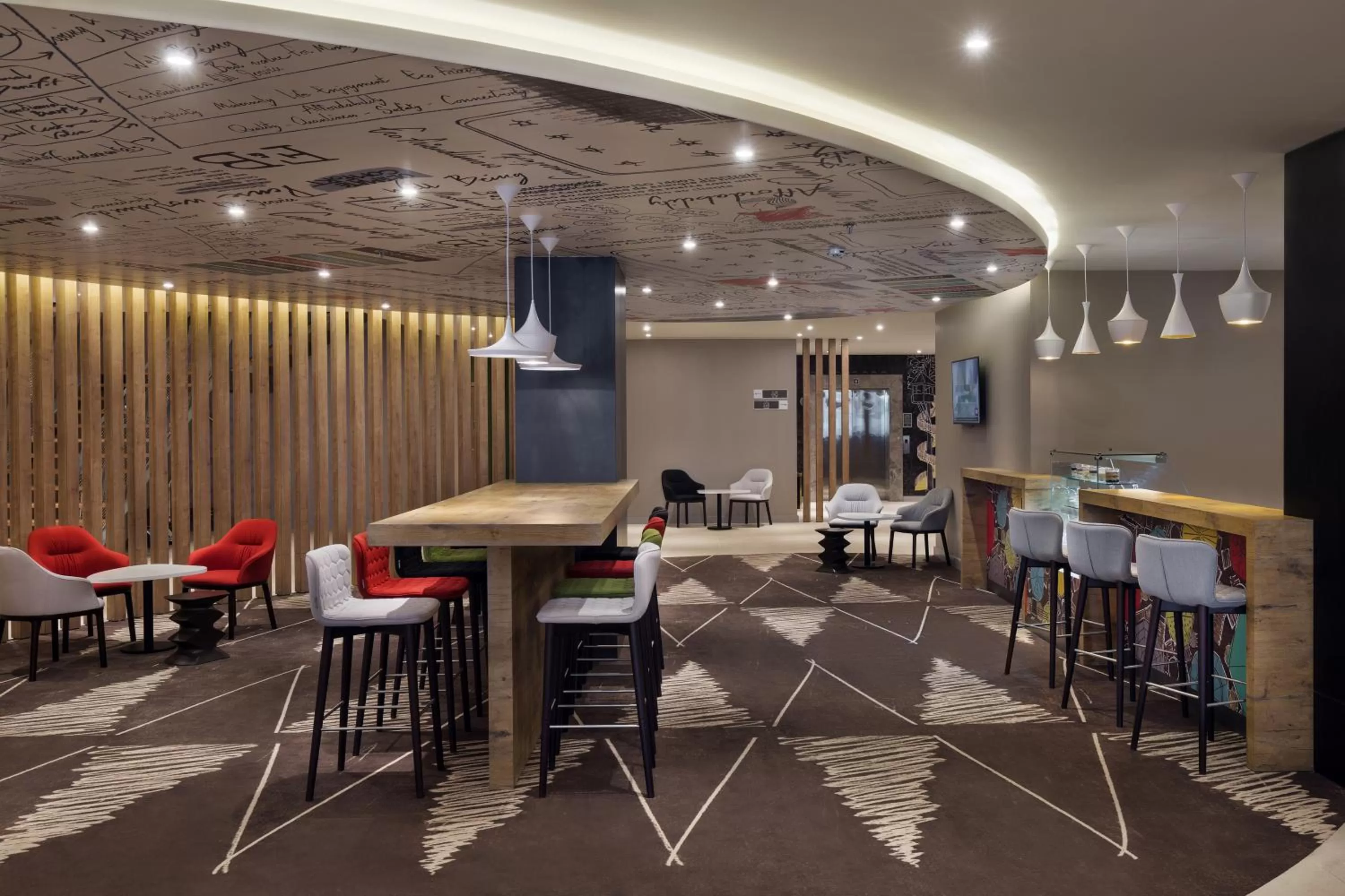 Restaurant/places to eat in Ibis Jeddah Malik Road