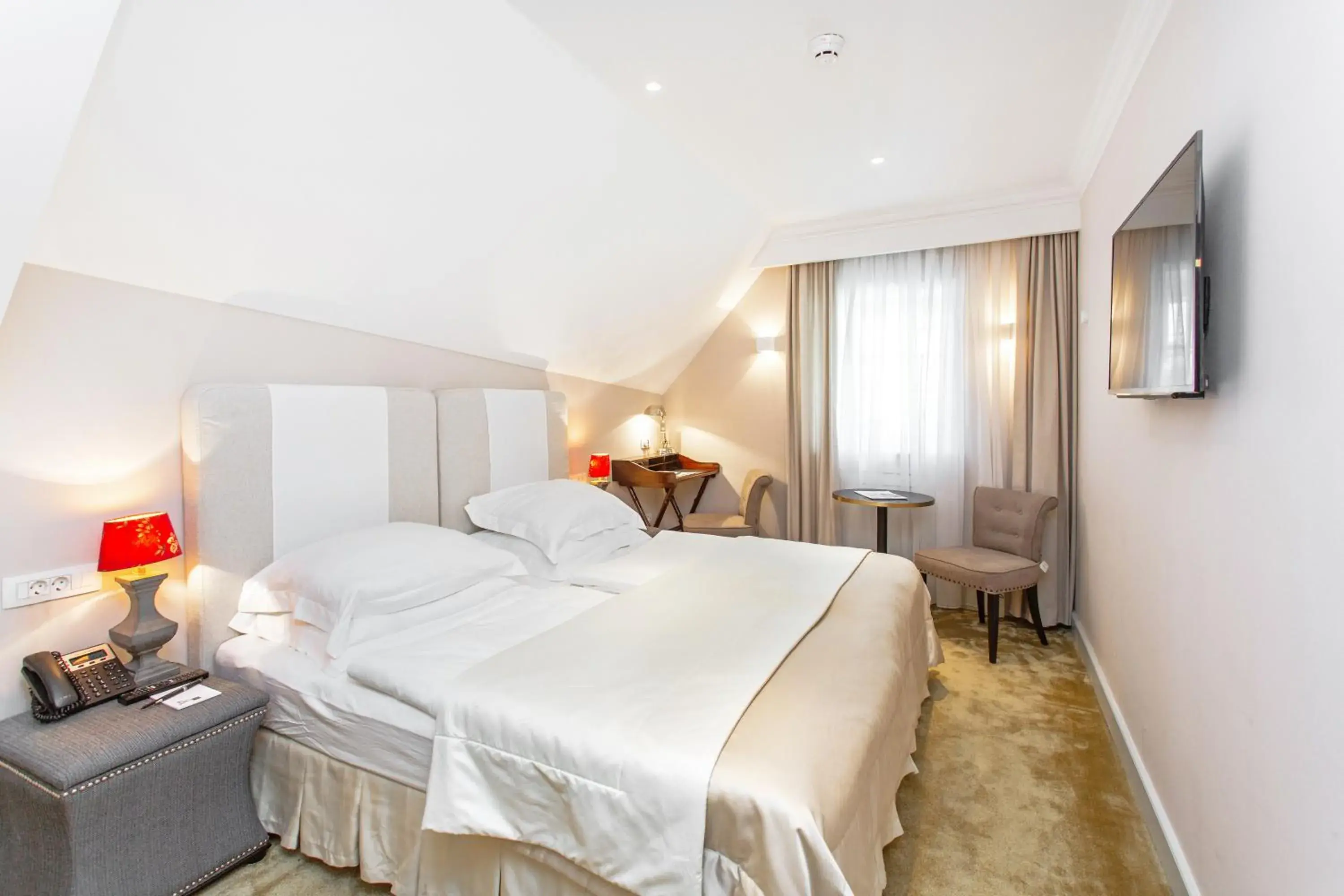 Bed in Lesar Hotel Angel - Member of Hip Hotels