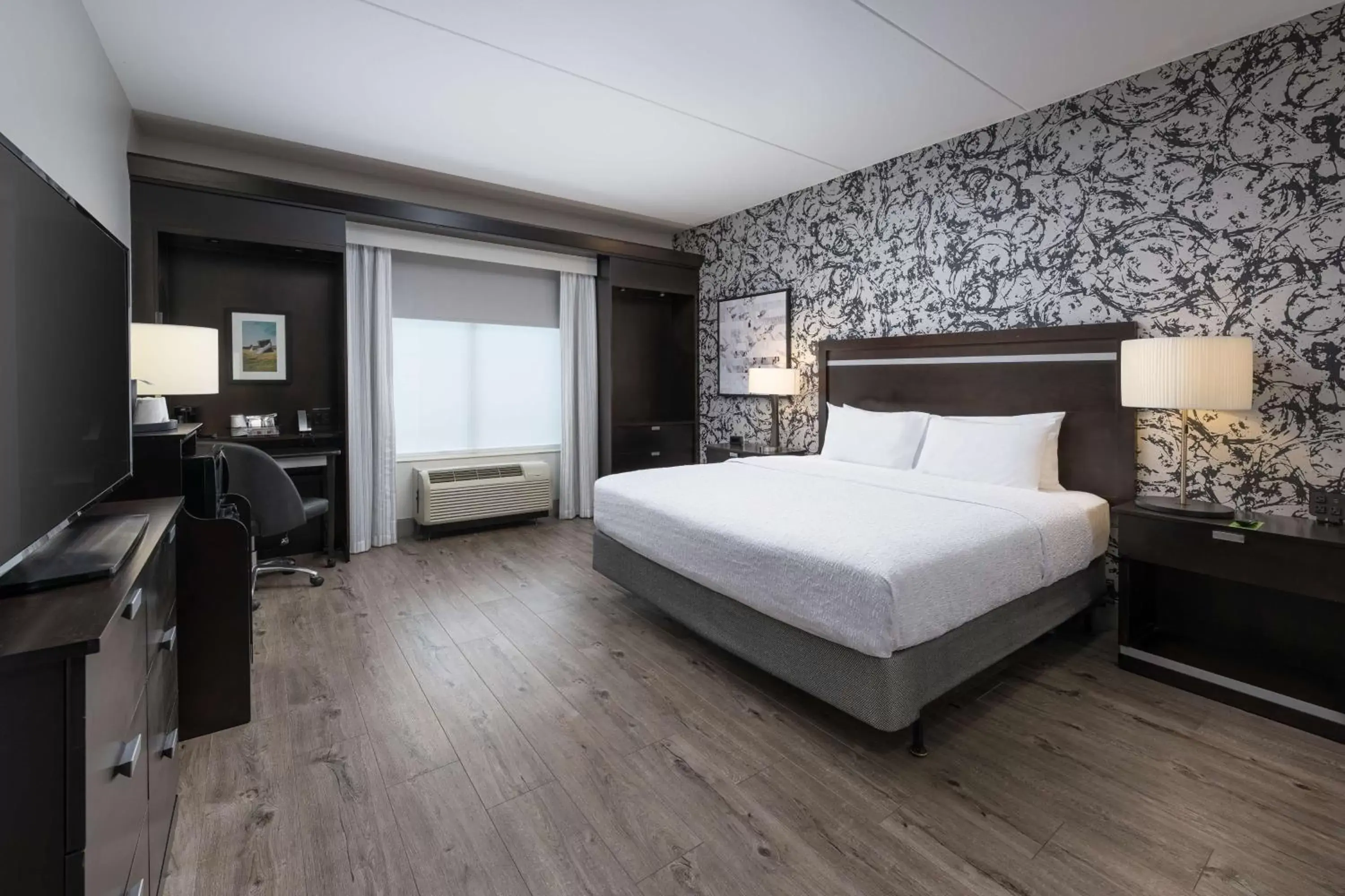 Bedroom in Hampton Inn & Suites Chattanooga Downtown