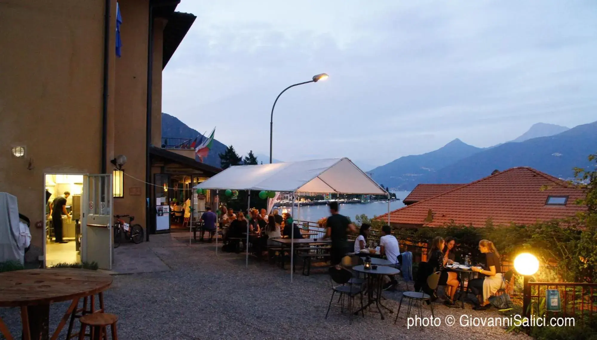 Property building, Restaurant/Places to Eat in Lake Como Hostel