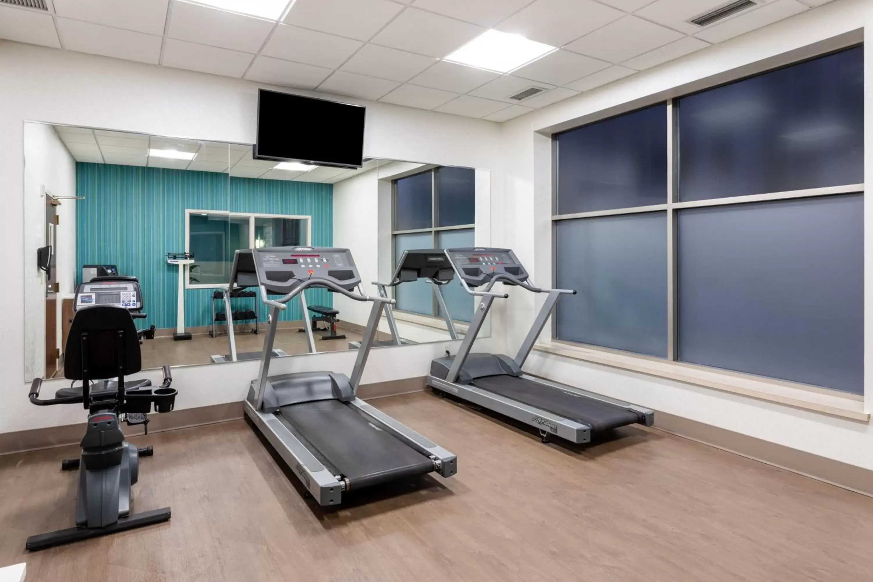 Fitness centre/facilities, Fitness Center/Facilities in Holiday Inn Express Hotel & Suites Minneapolis-Downtown Convention Center, an IHG Hotel