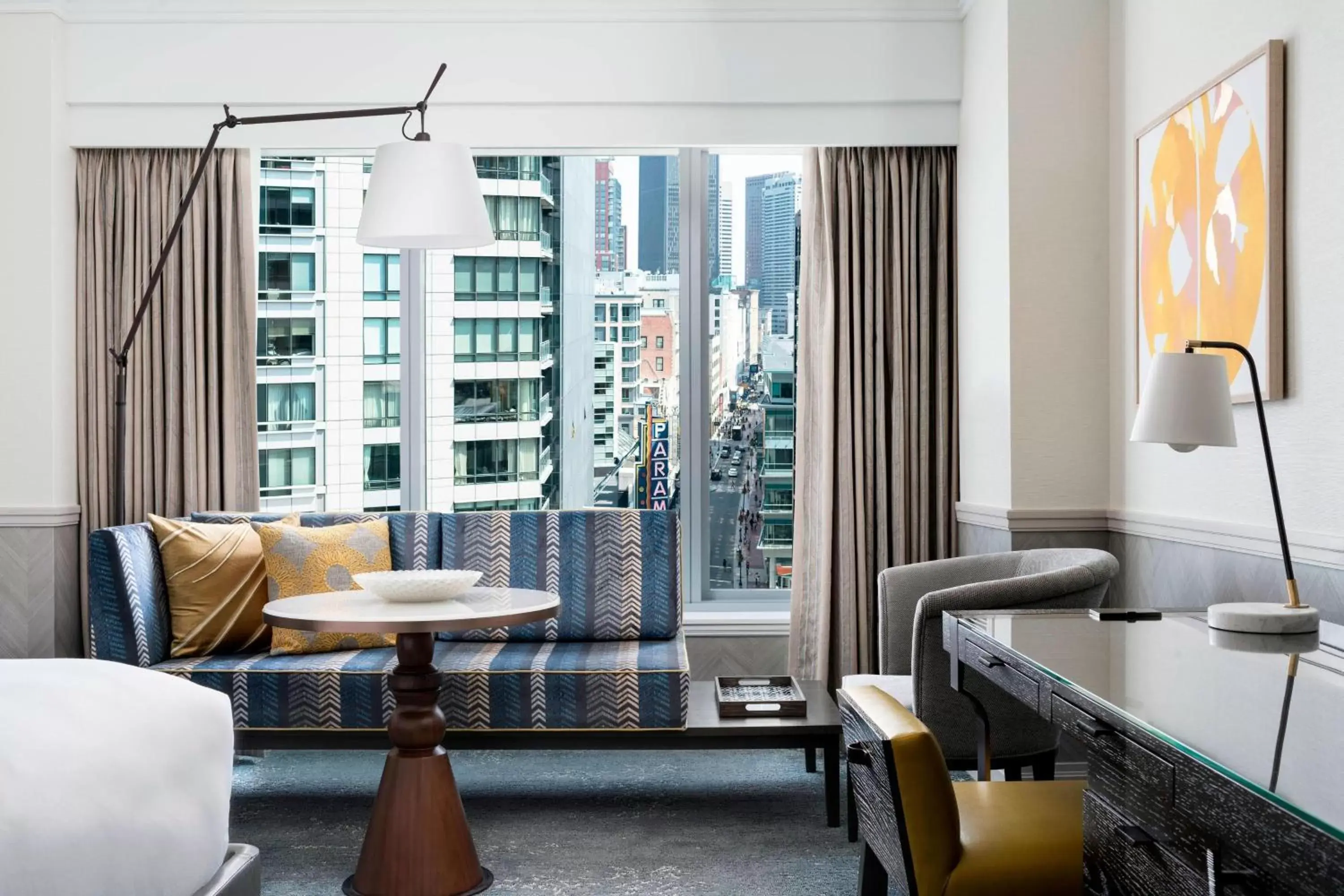 Photo of the whole room, Seating Area in The Ritz-Carlton, Boston