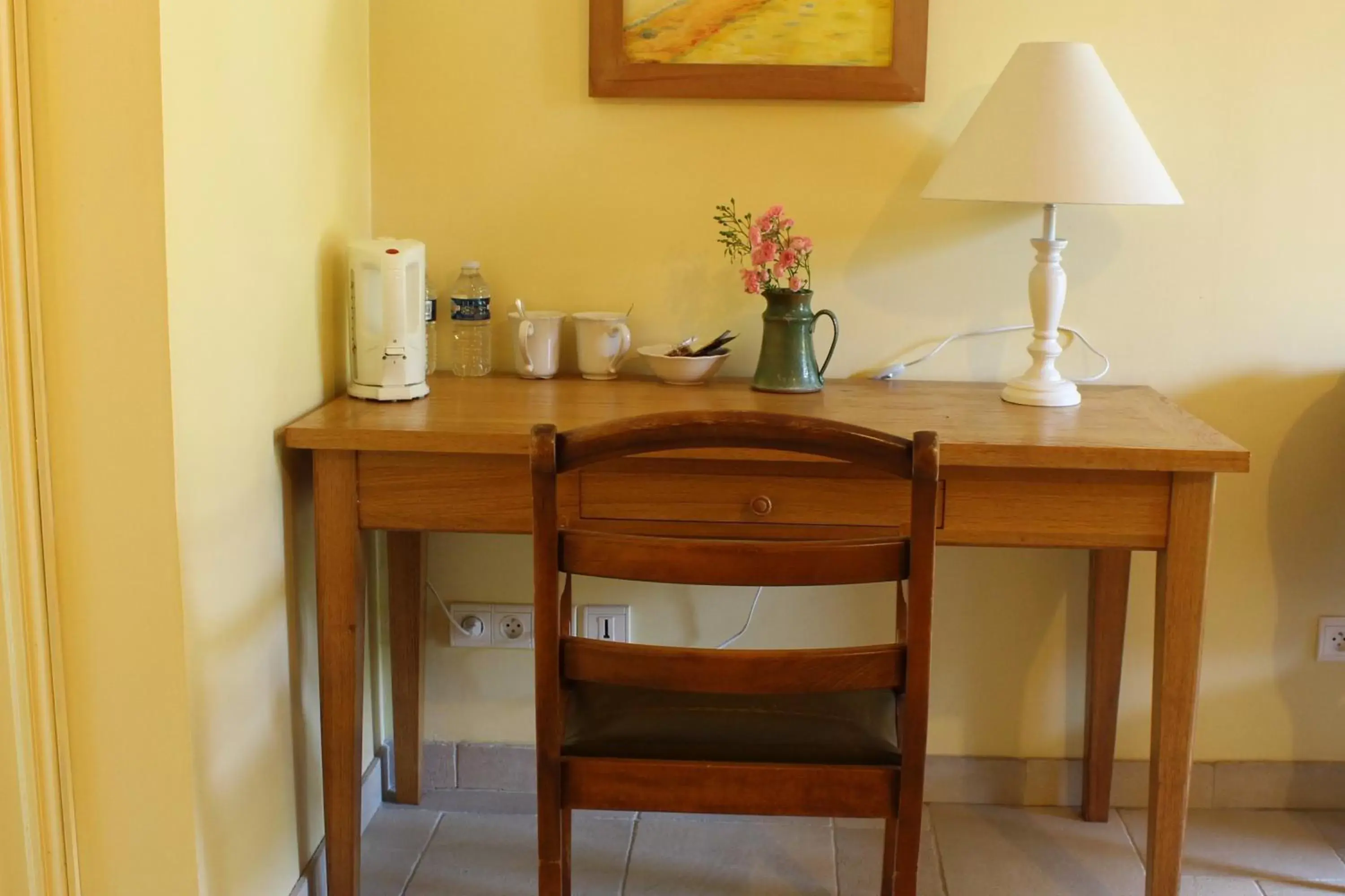 Coffee/tea facilities in Le Clos Fleuri