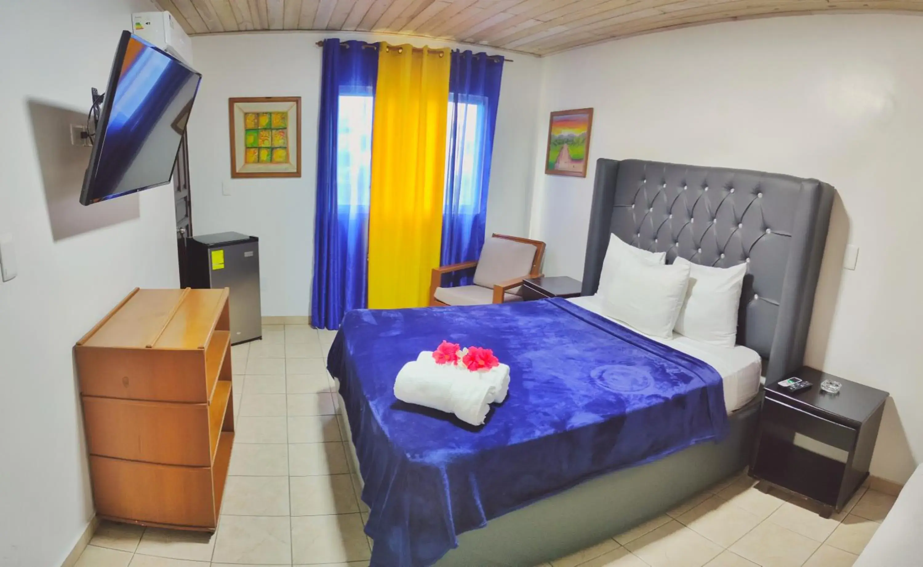 Bedroom, Bed in Acuarium Suite Resort Bedroom, Bed in Acuarium Suite Resort