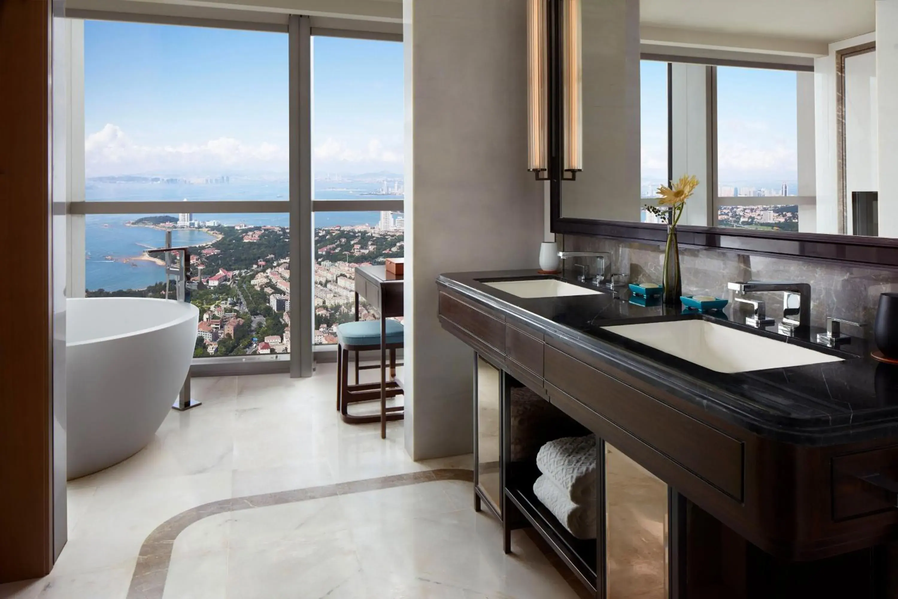 Photo of the whole room, Bathroom in The St Regis Qingdao