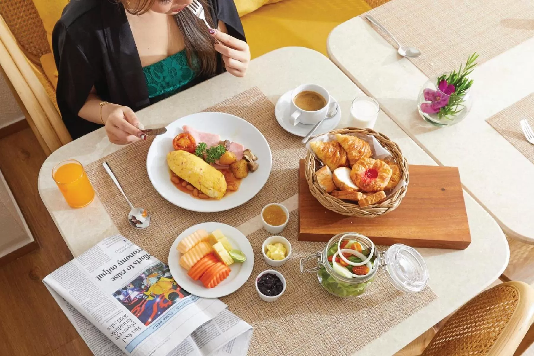 Restaurant/places to eat in Arck Hotel