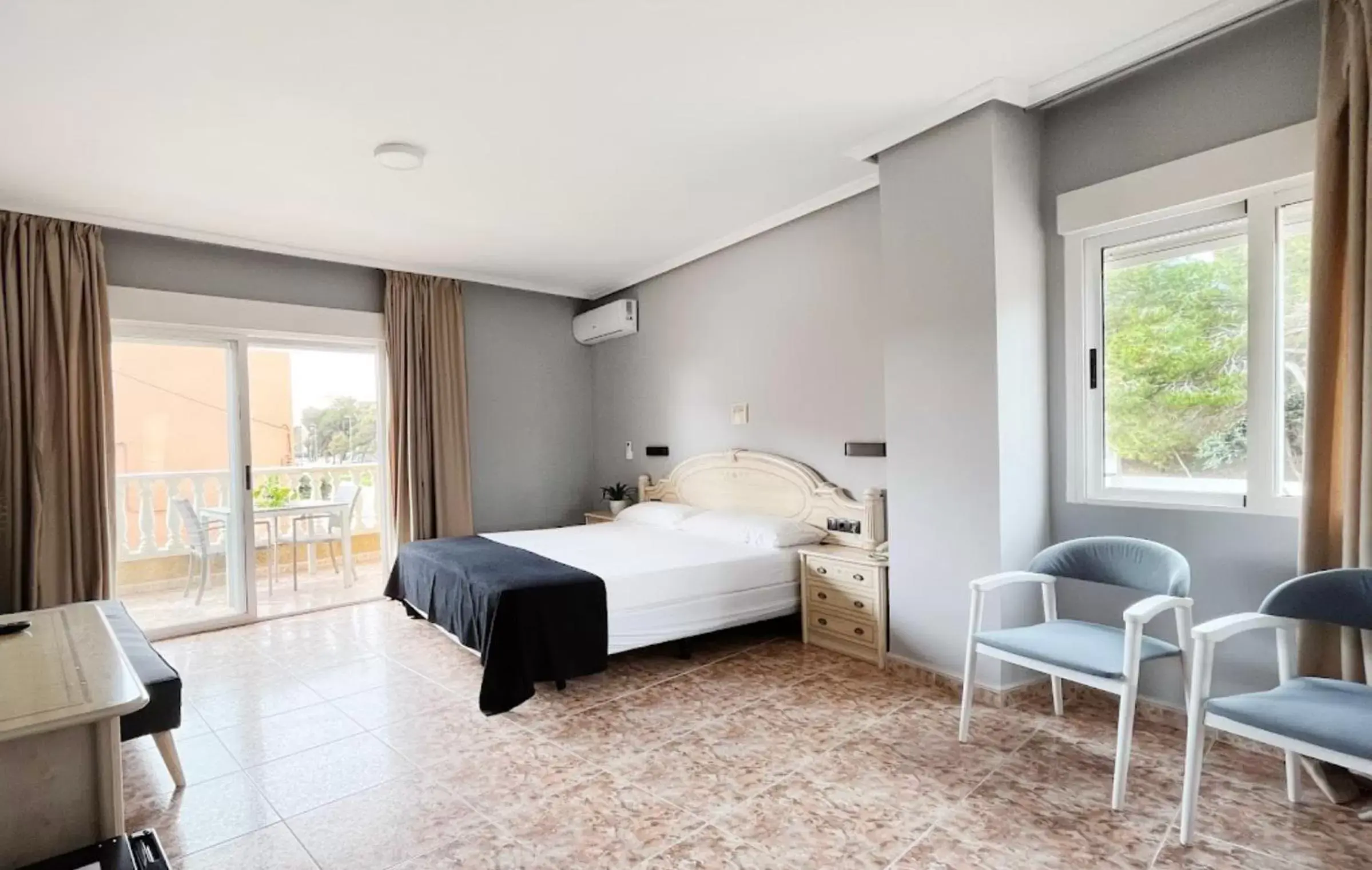 Bedroom, Bed in Hotel ParqueMar Premium Beach