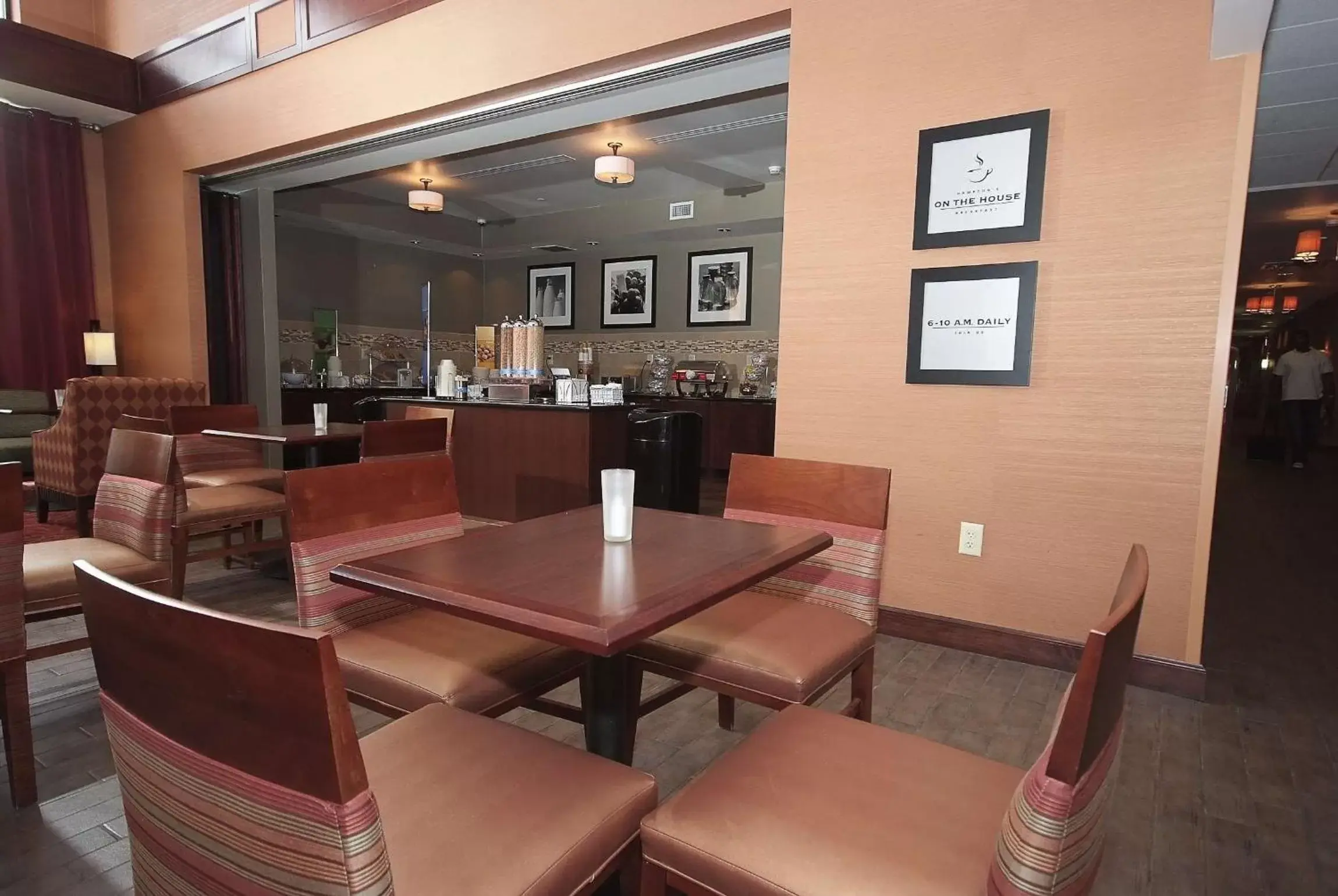 Dining area, Restaurant/Places to Eat in Hampton Inn & Suites Vineland