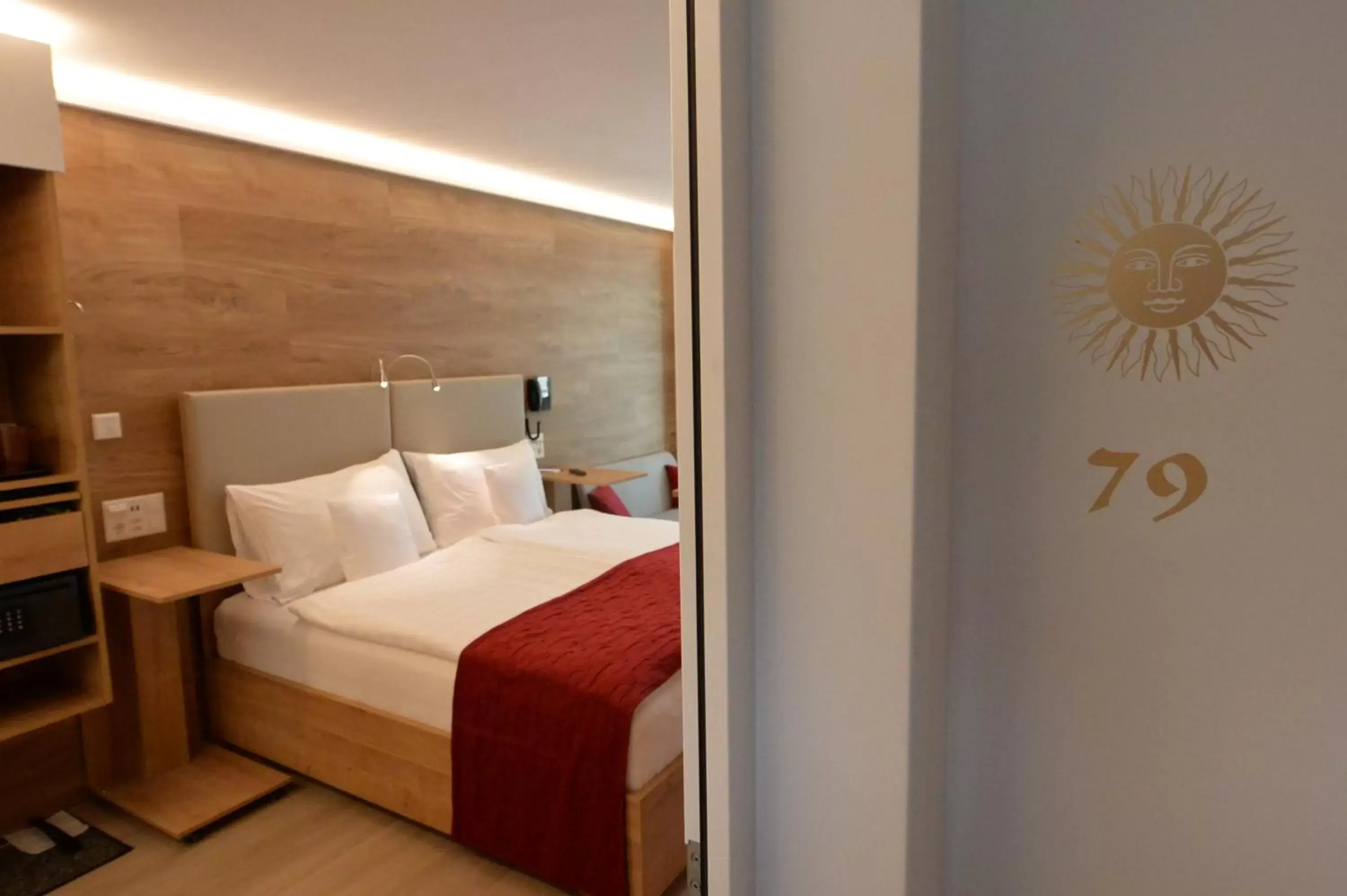 Bed in Hotel Sonne St. Moritz 3* Superior