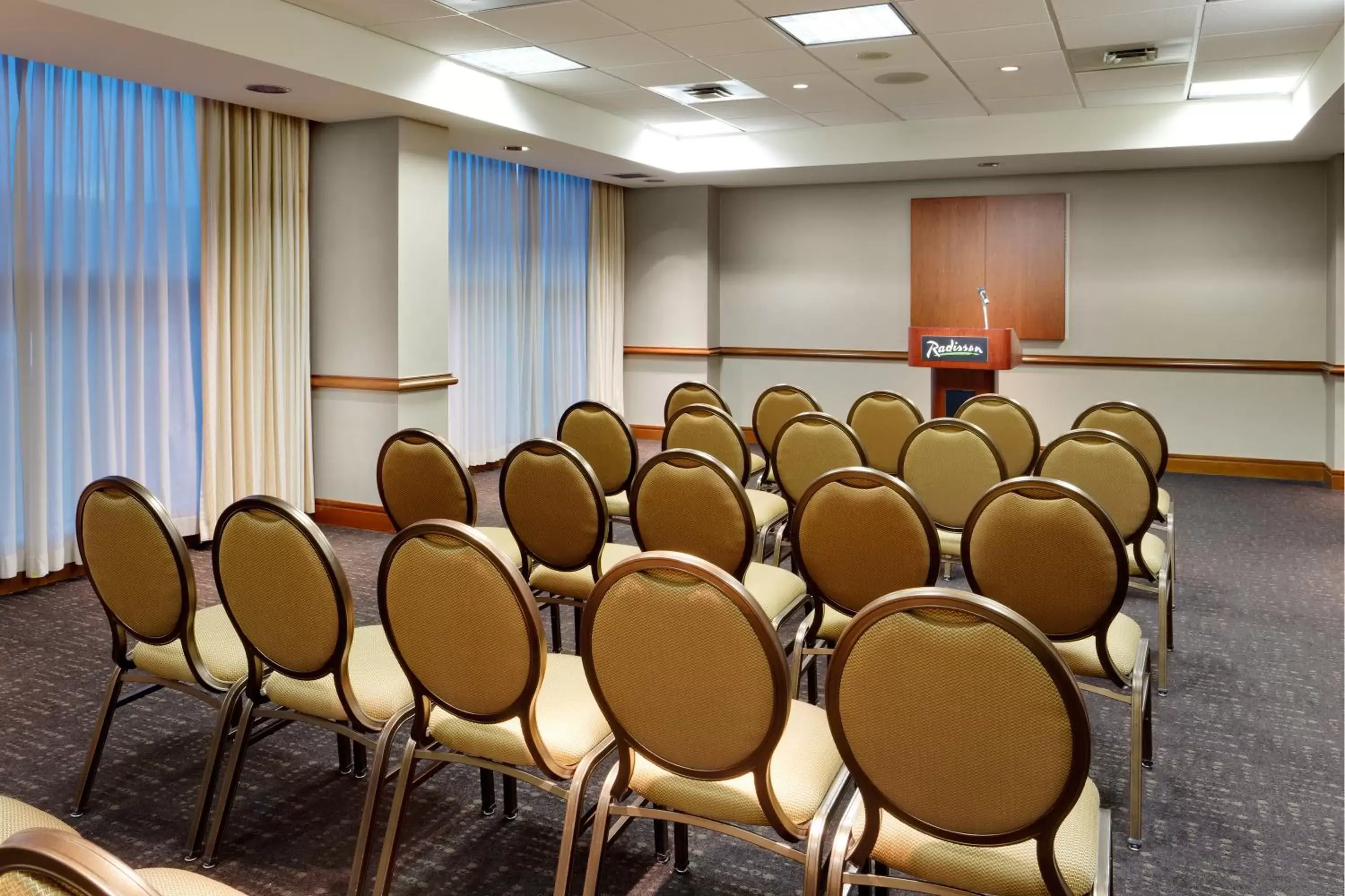 Banquet/Function facilities in Radisson Hotel Vancouver Airport