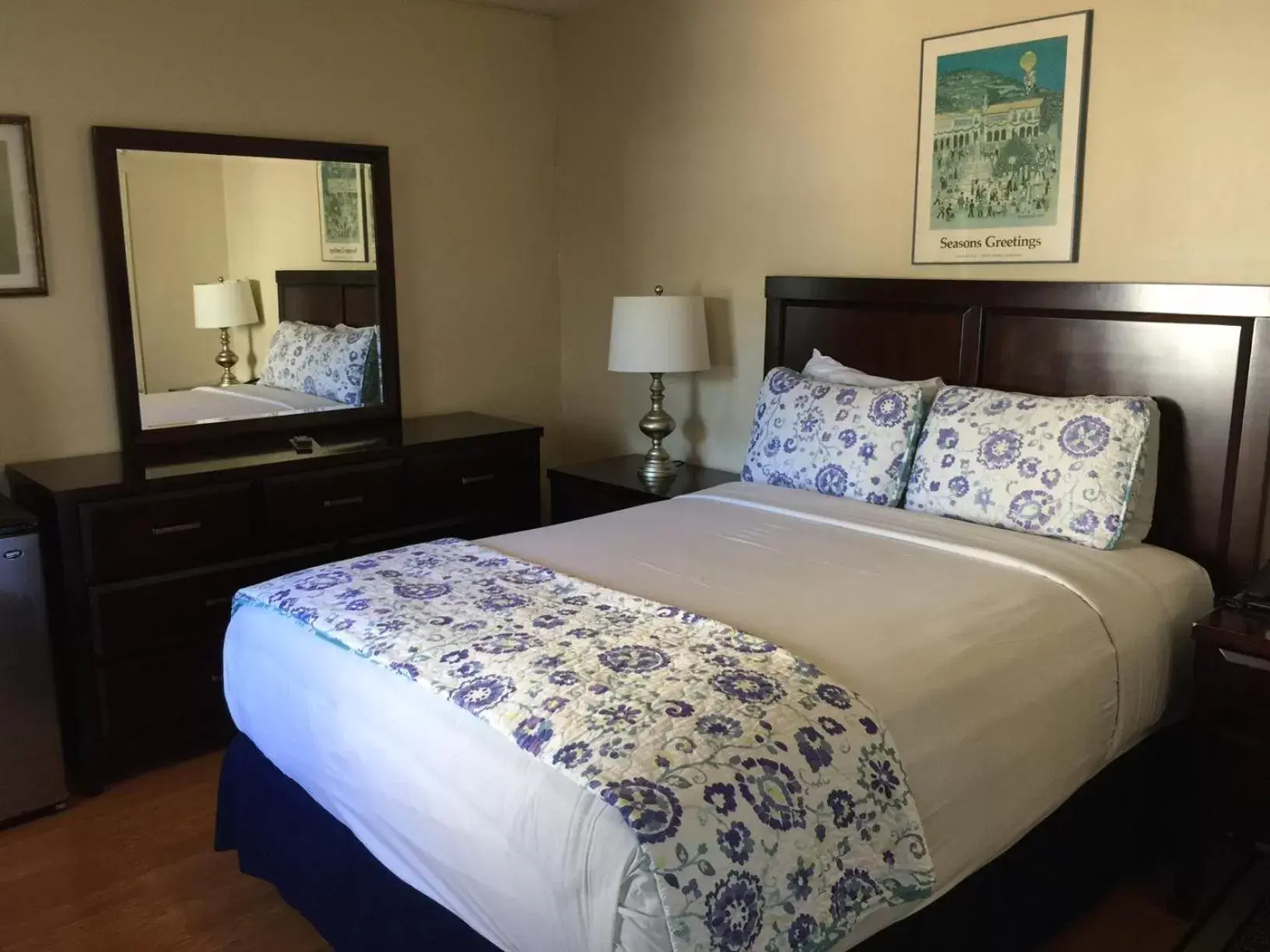 Bed, Room Photo in Ocean Park Inn