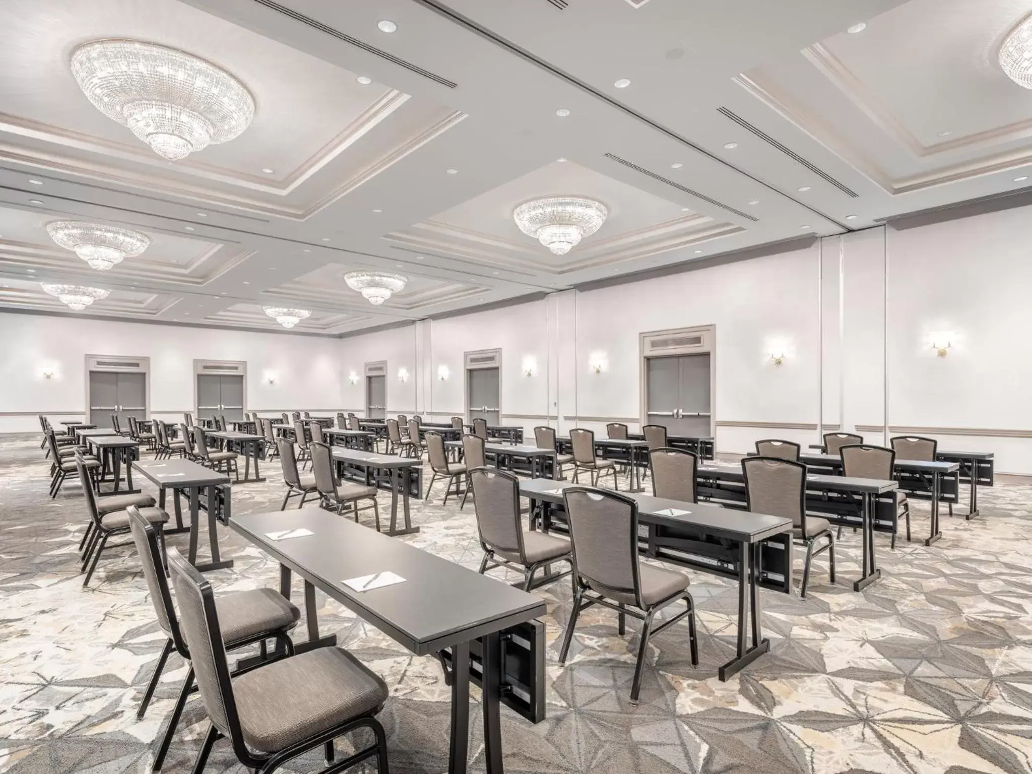 Banquet/Function facilities, Restaurant/Places to Eat in Crowne Plaza College Park - Washington DC