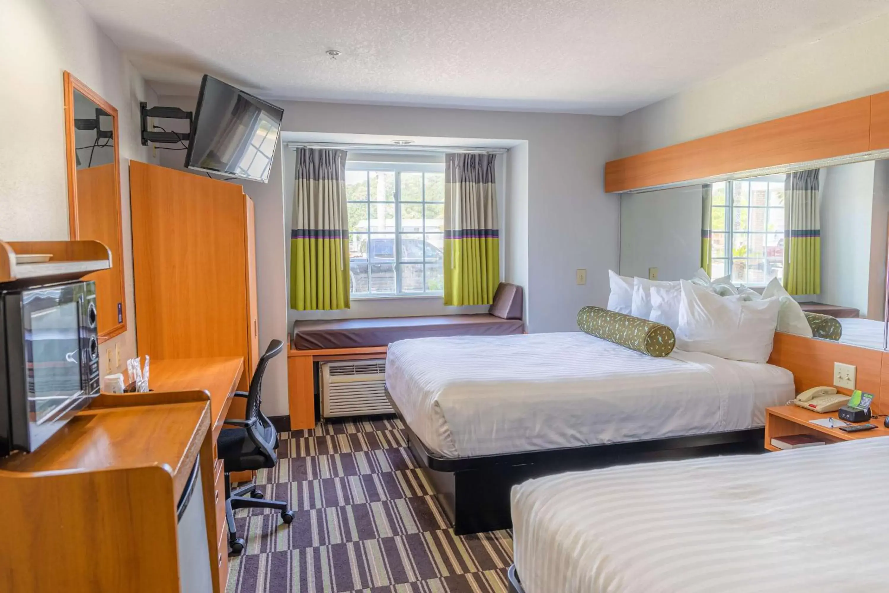 Bedroom in Microtel Inn & Suites by Wyndham Kingsland