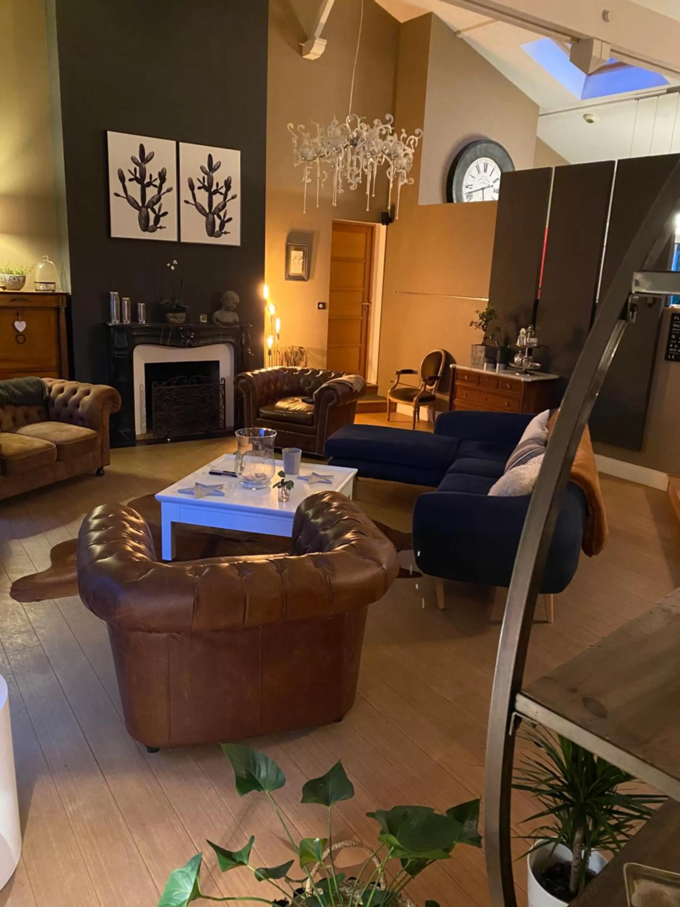 Lobby or reception, Seating Area in Le Temps des Hôtes