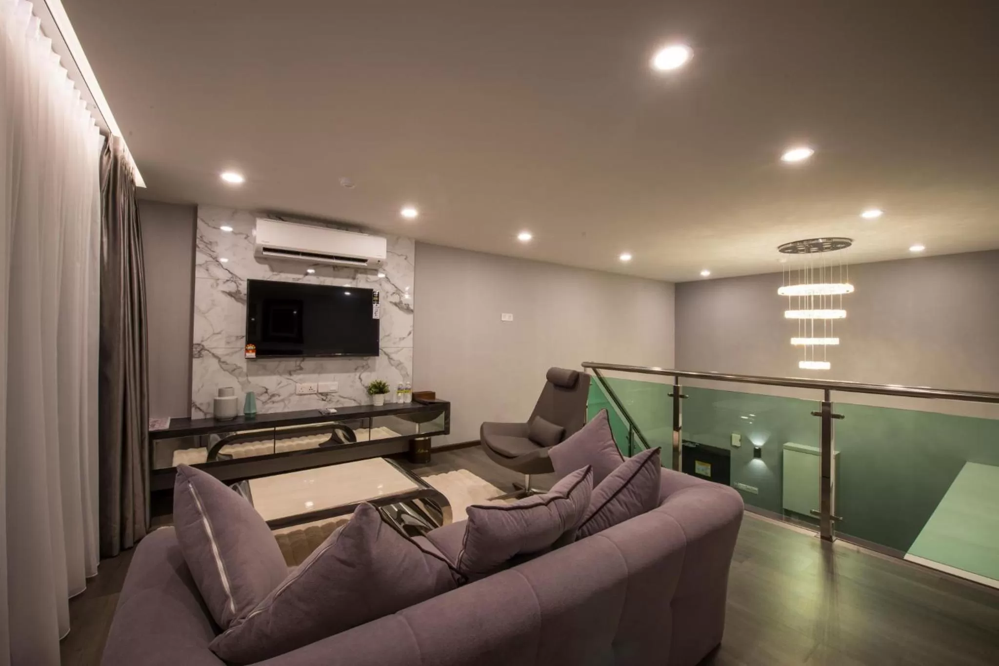 TV and multimedia in Asiatic Hotel