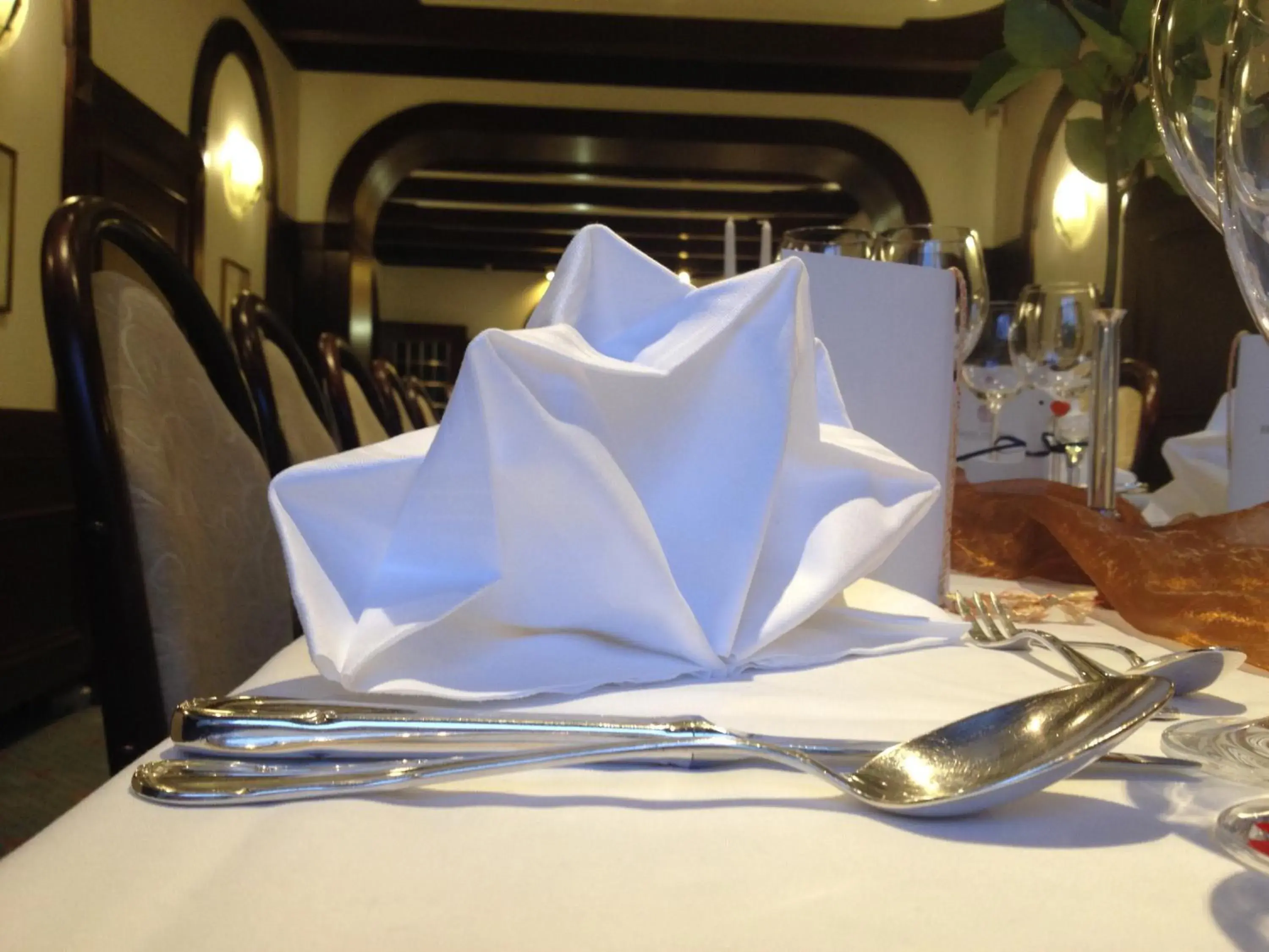 Restaurant/Places to Eat in Hotel Imperial